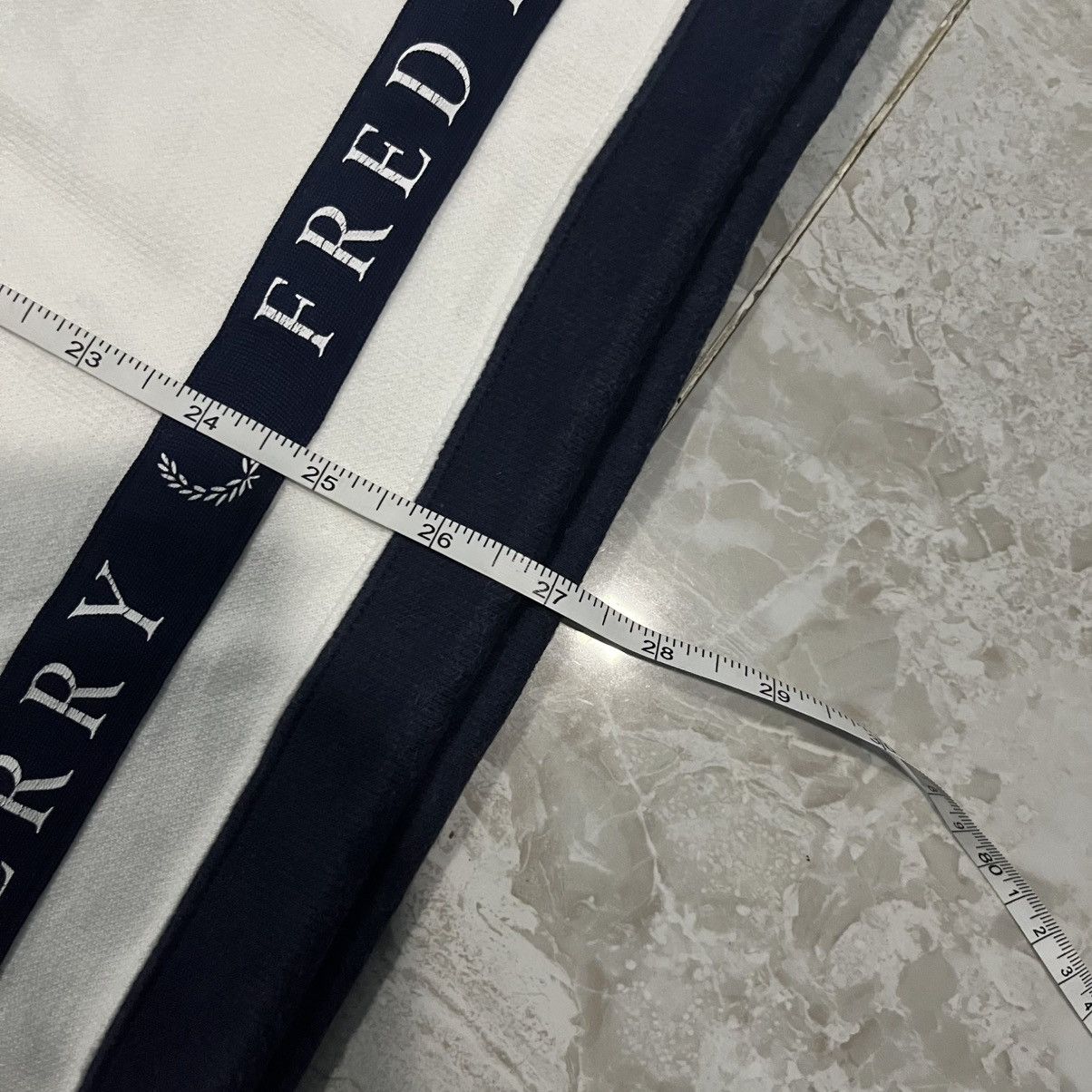 Fred Perry Fred Perry Word Embroidery White Hoodie Size US L / EU 52-54 / 3 - 8 Thumbnail
