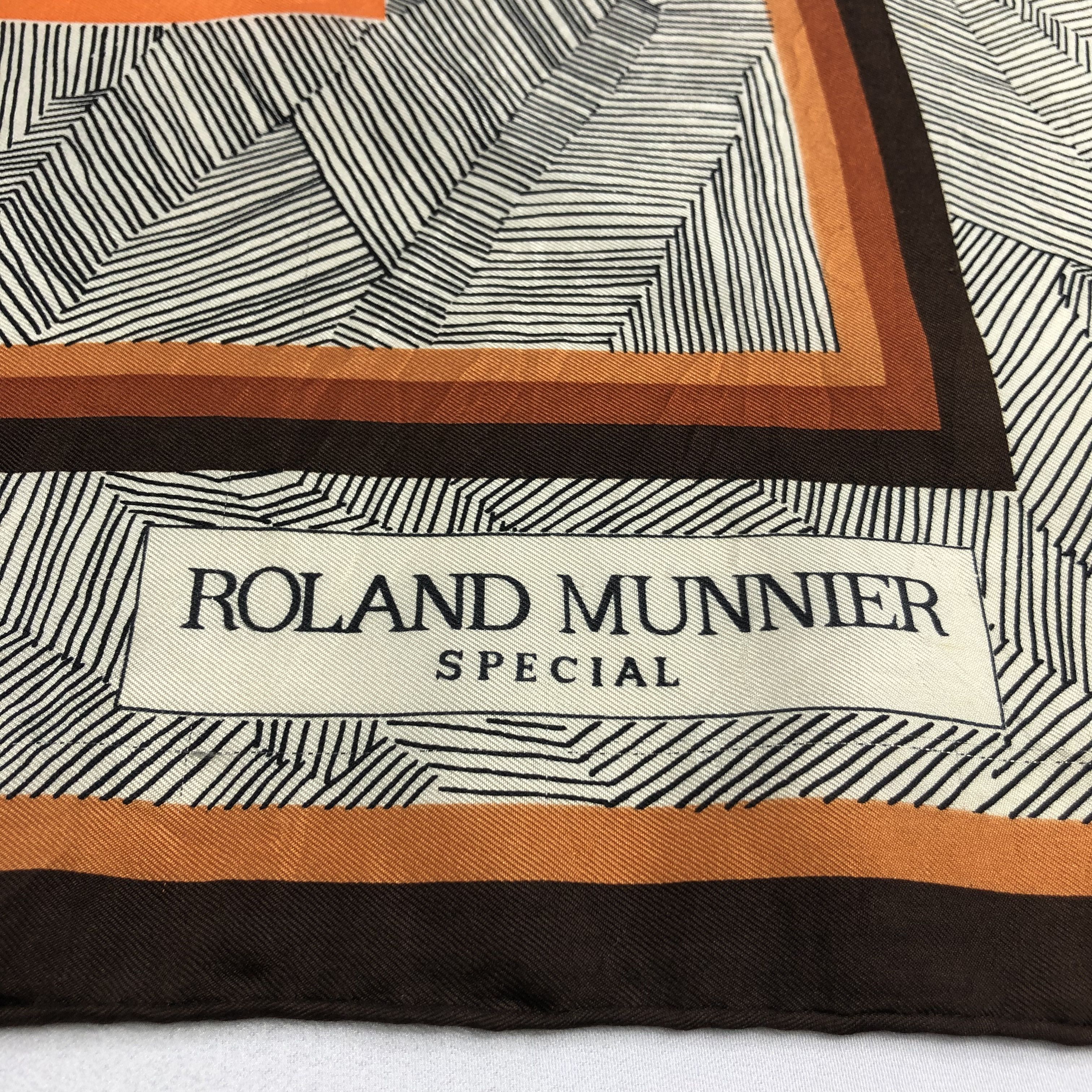 Vintage Vintage Roland Munnier Abstract Silk Scarf M344 Size ONE SIZE - 3 Thumbnail