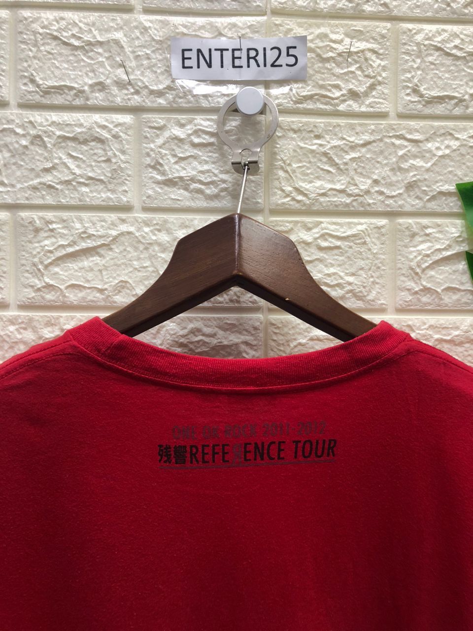 Band Tees vintage Rock Band 2011 One Ok Rock-Reference tour red tees Size US L / EU 52-54 / 3 - 11 Thumbnail