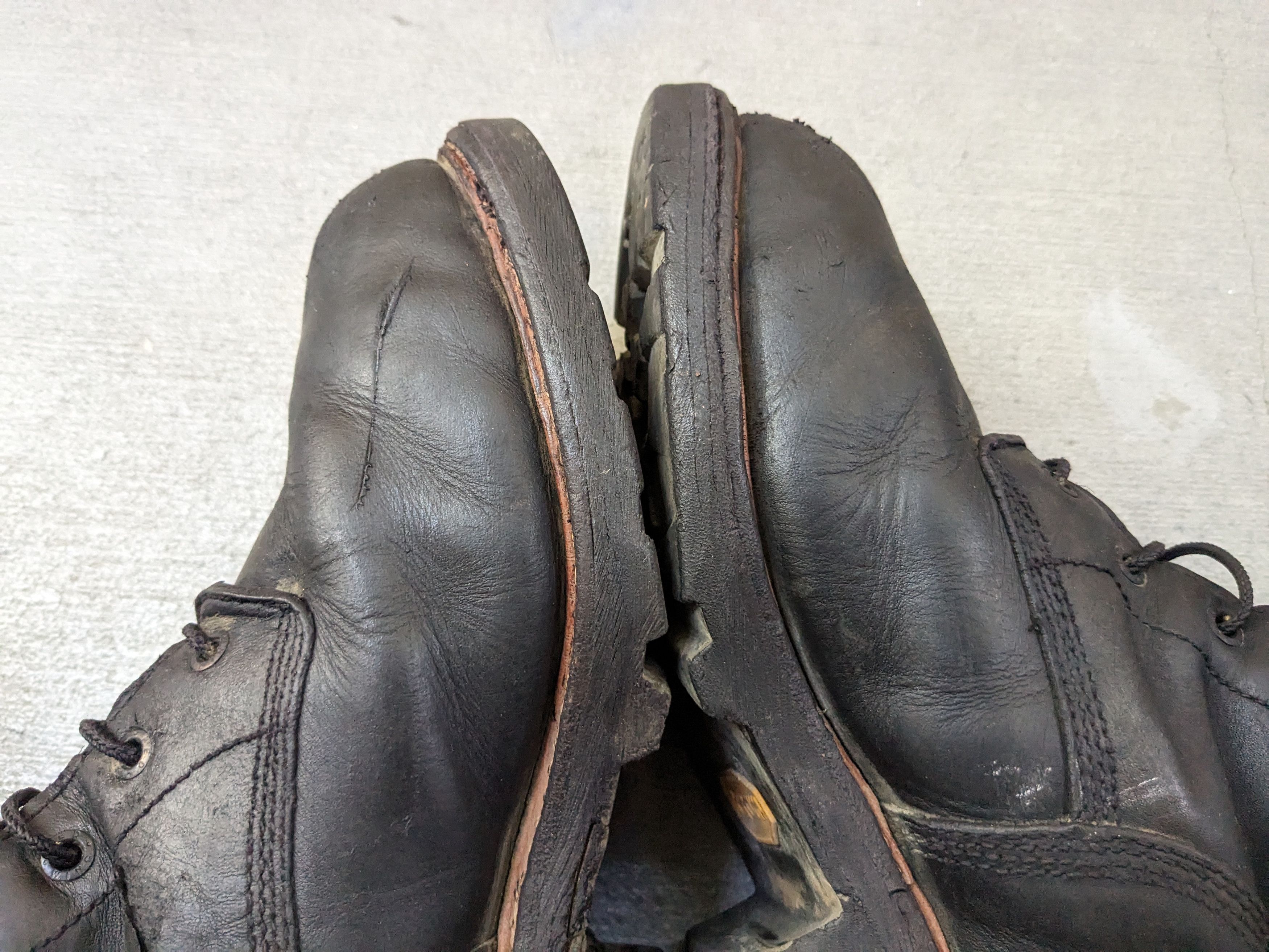 Red Wing Red Wing Boots Black 10 EE Wide Steel Toe Leather Logger Size US 10 / EU 43 - 10 Thumbnail