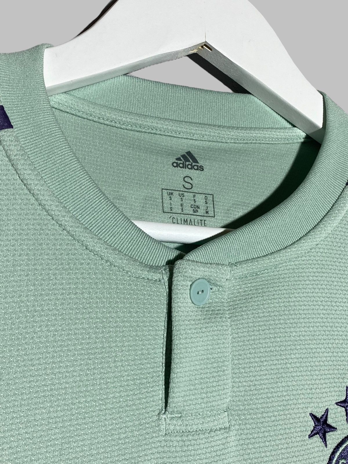 Adidas 🔥 ADIDAS FC BAYERN MUNCHEN 2018/19 AWAY FOOTBALL SHIRT Size US S / EU 44-46 / 1 - 7 Thumbnail