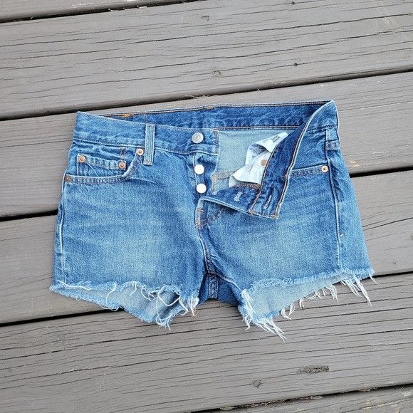 Levi's Levi's 501 Original Cutoff Superlow Low Rise Booty Shorts Size 24" / US 00 / IT 34 - 1 Thumbnail
