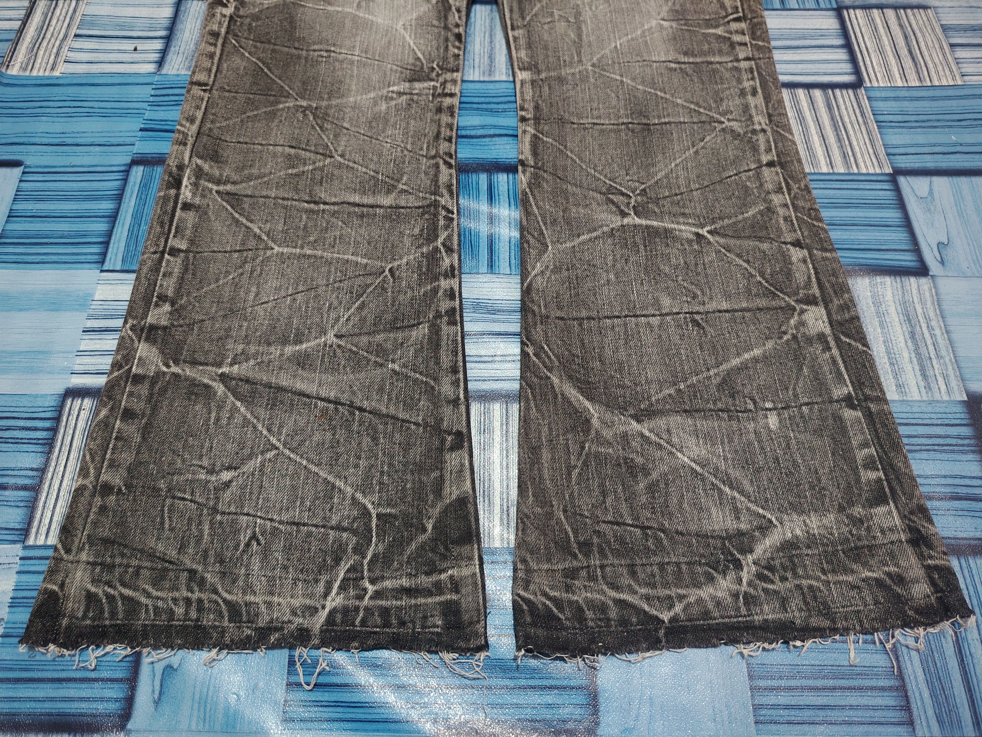 Le Grande Bleu (L.G.B.) Japanese Wild Life Skull Bones Whiskered Flared Jeans Size US 32 / EU 48 - 10 Thumbnail