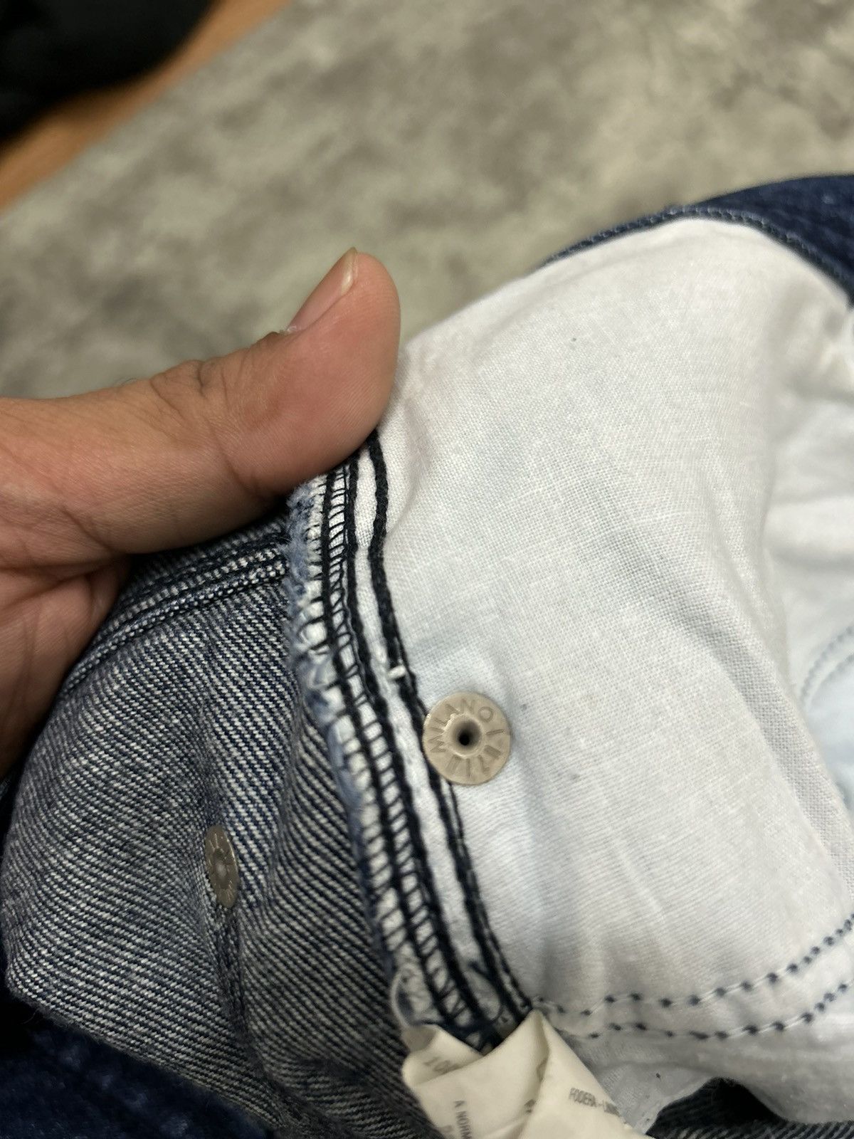 Gucci Gucci Embroidery Logo Back Pocket Jeans Size US 27 - 15 Thumbnail