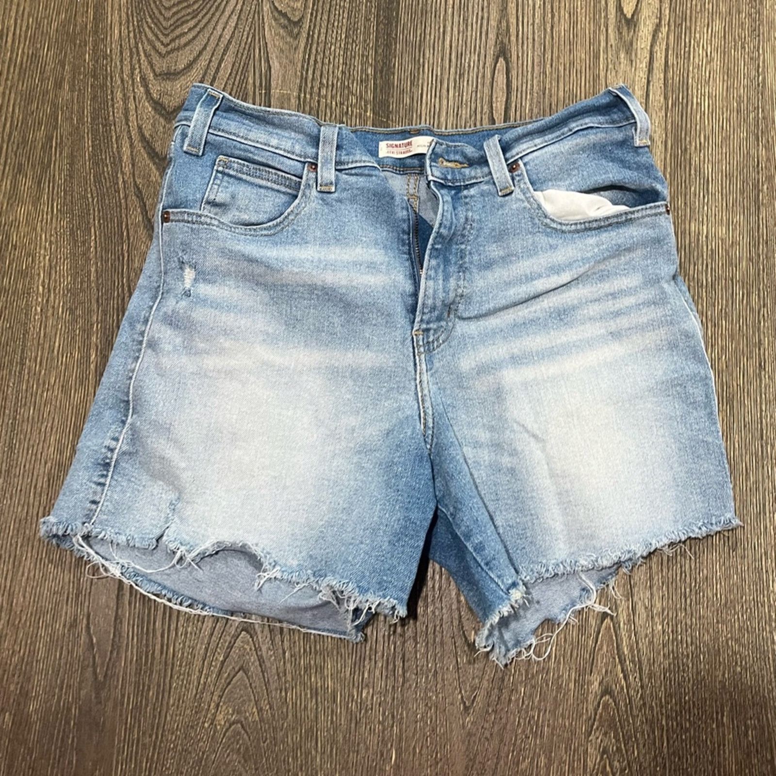 Levi's Levis Jean Shorts Heritage High Rise Denim Raw Size 10 W30 Size 32" / US 10 / IT 46 - 1 Thumbnail
