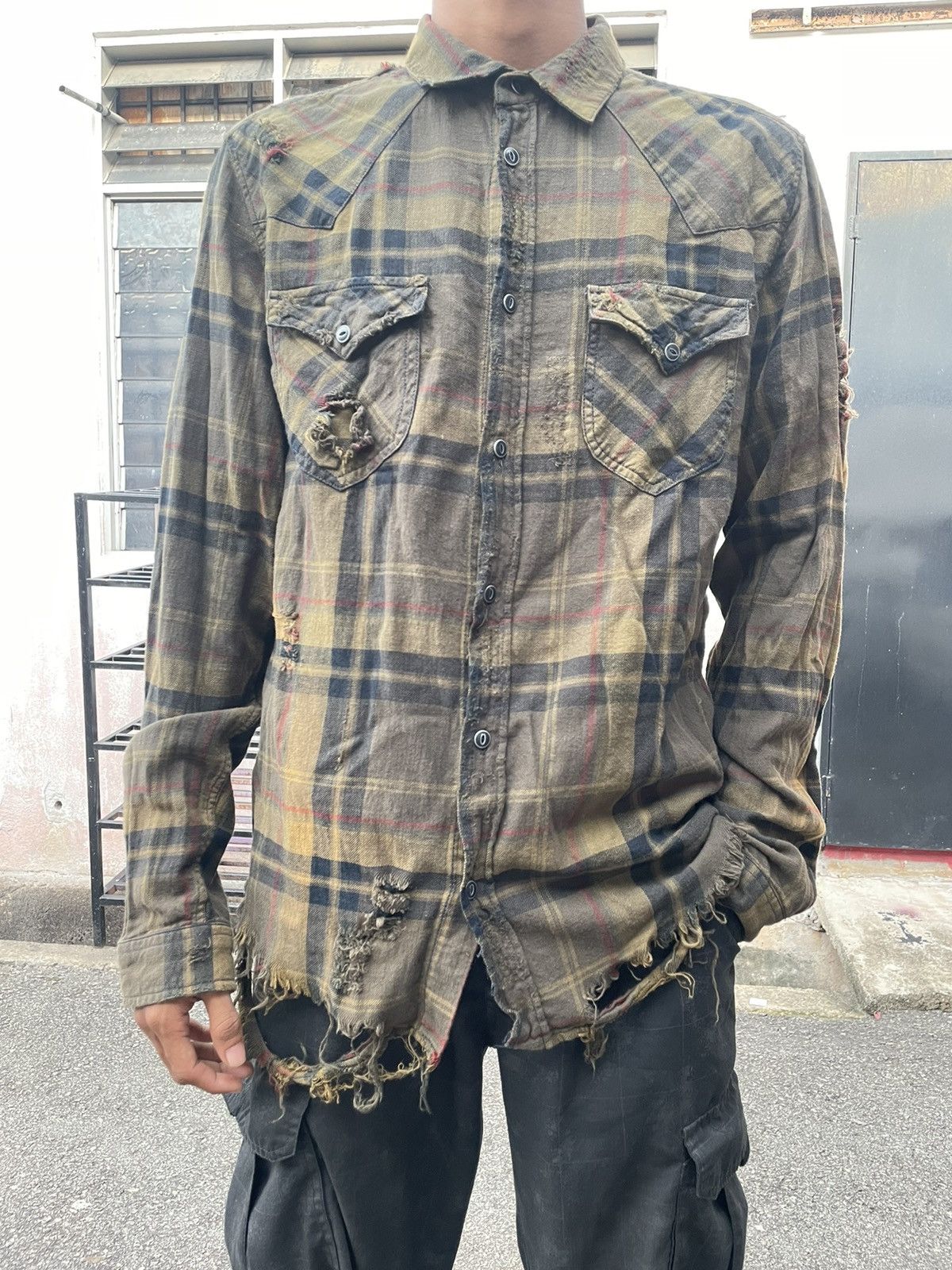 Zara Distressed/Destroyed Flannel Button Down Shirt Size US M / EU 48-50 / 2 - 10 Thumbnail