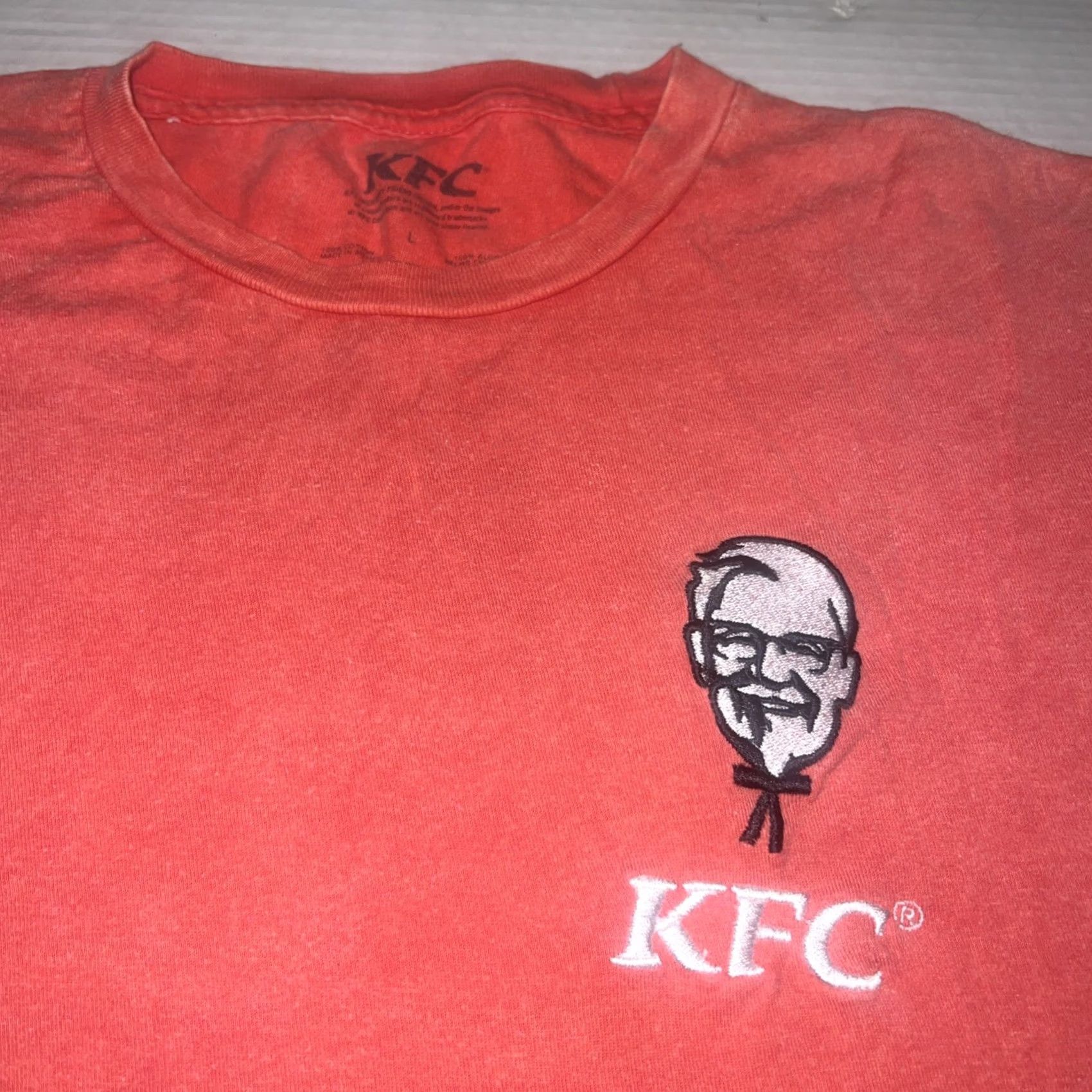 Sanders VINTAGE KFC Shirt Embroidered Colonel Sanders Red Cotton Knit Short Sleeve Crew Neck Large Mens Classic USA 80s 90s Size US L / EU 52-54 / 3 - 3 Thumbnail
