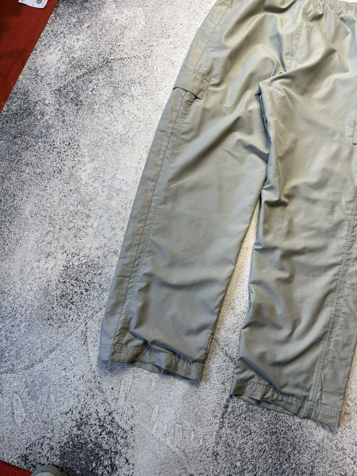 Nike Vintage Nike Cargo pants Joggers Y2K Size XL Size US 36 / EU 52 - 21 Thumbnail