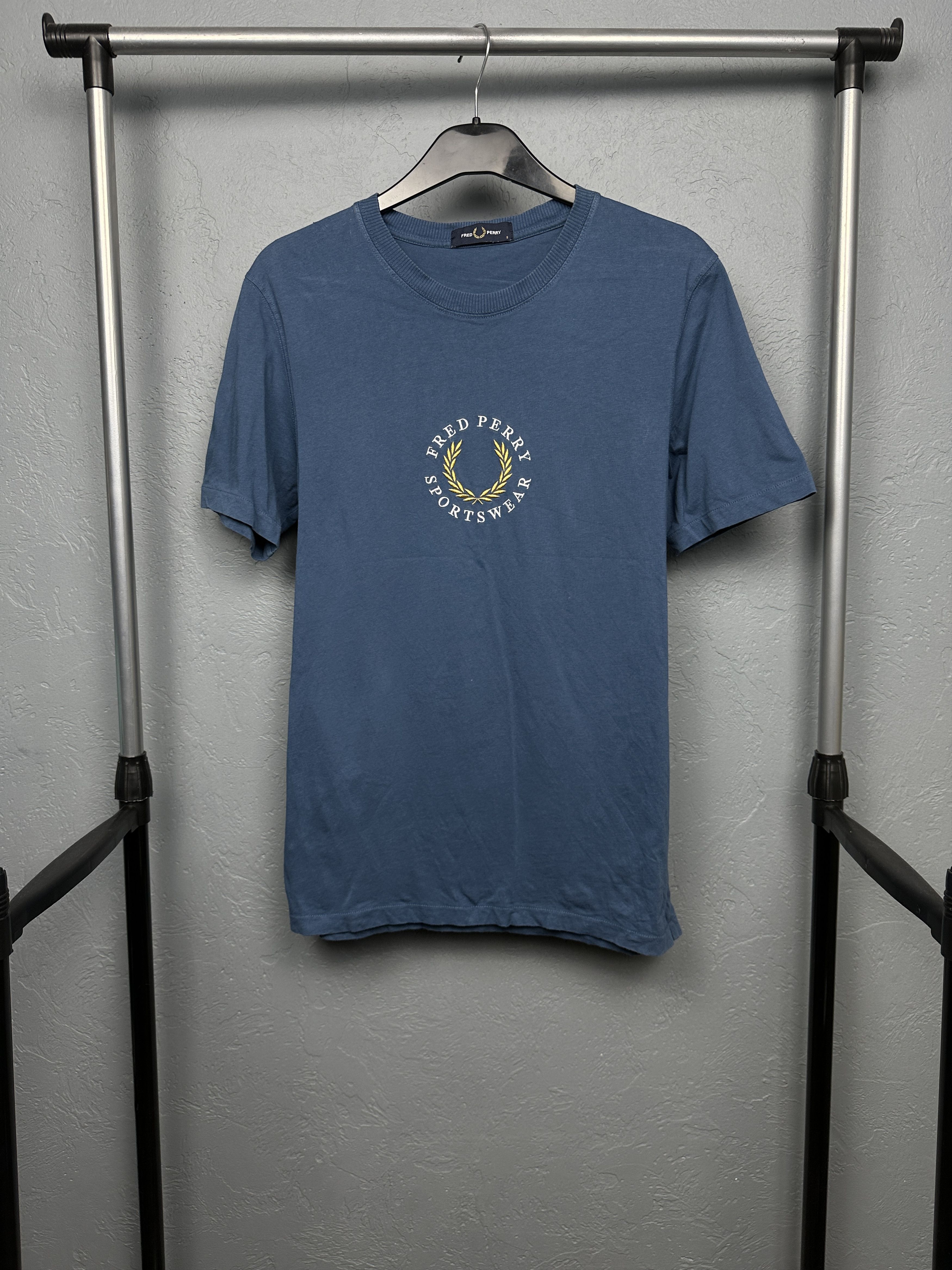 Fred Perry Fred Perry Mens Center Logo T-Shirt Size US S / EU 44-46 / 1 - 1 Thumbnail