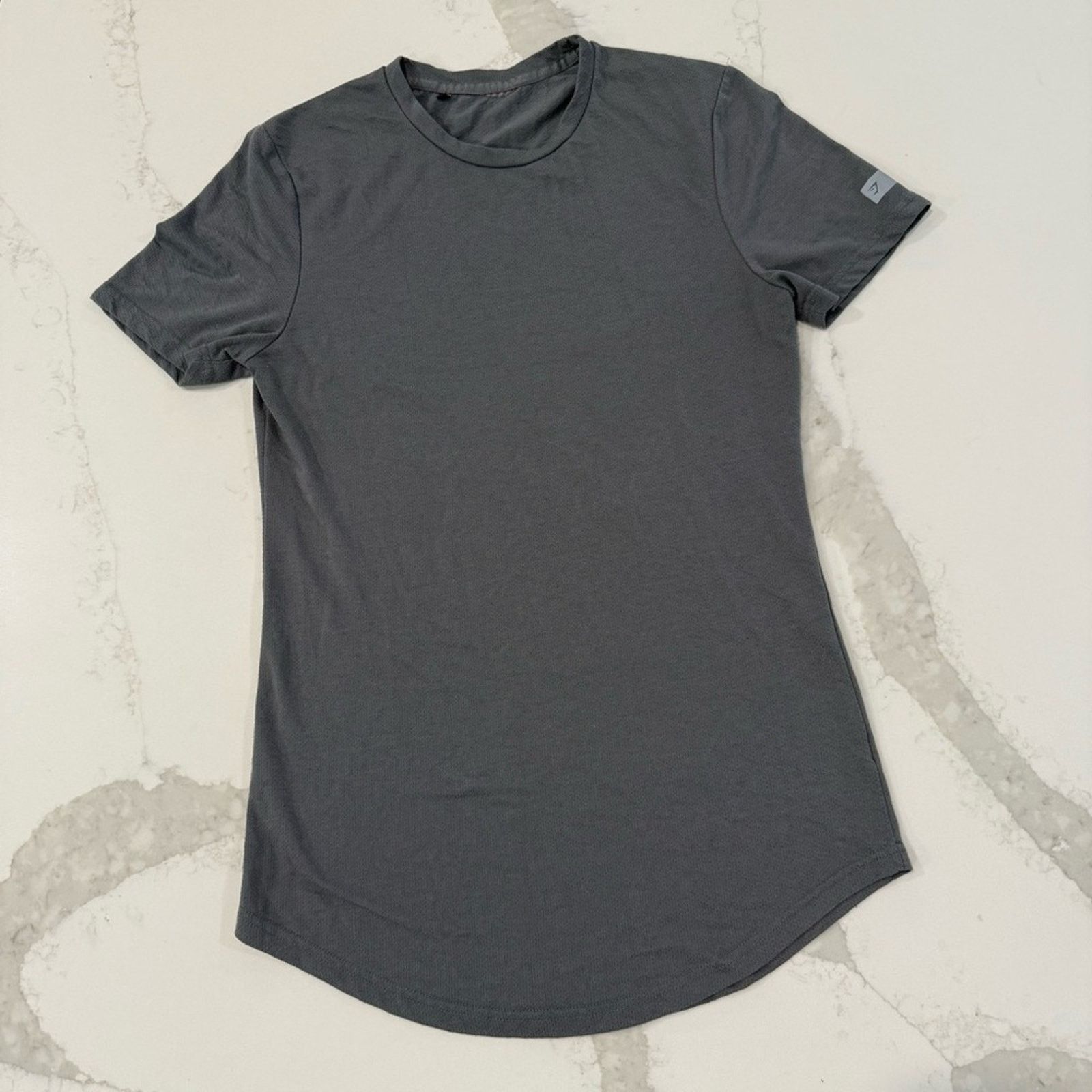 Gymshark Gymshark Jersey Body Fit T Shirt Womens Small Gray Workout Size S / US 4 / IT 40 - 1 Thumbnail