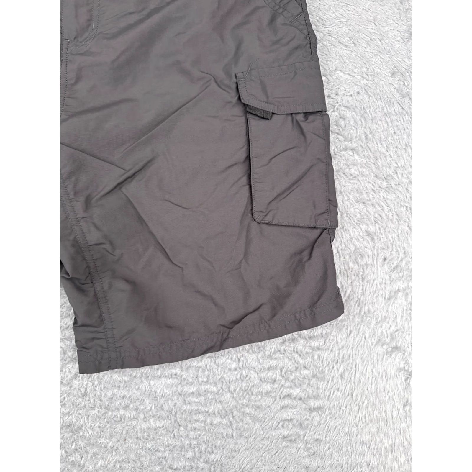 Vintage REI Shorts Women 12 Gray Cargo 100% Nylon Blend Hiking Camping Outdoor 32x9 Cargo Pocket Pockets Size 34" / US 12 / IT 48 - 2 Thumbnail
