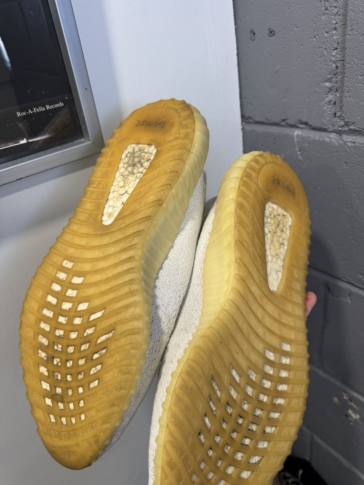 Adidas Yeezy Boost 350 V2 'Cream White / Triple White Size US 12.5 / EU 45-46 - 3 Thumbnail