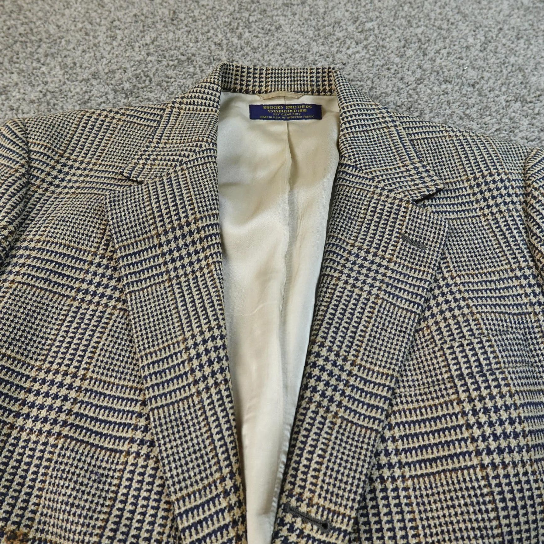 Brooks Brothers VTG Brooks Brothers Sport Coat Mens 42L Brown Tweed Plaid Wool Jacket Two-Button Notch Lapel Regular Fit Long Size US XS / EU 42 / 0 - 3 Thumbnail