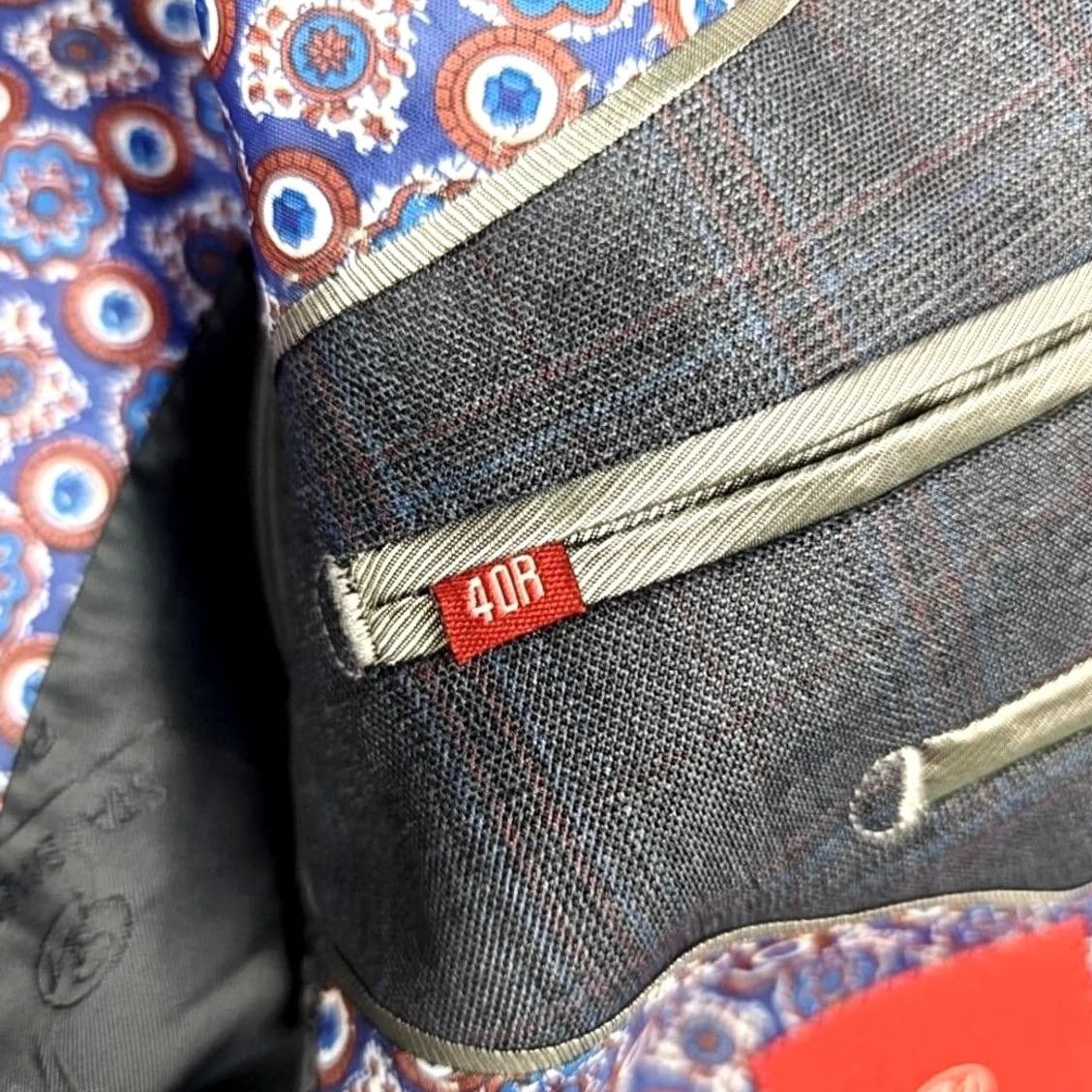 Vintage Statement Suit Vest Mens 40R Gray Plaid Wool Cashmere 2 Piece Slim Fit Size US XXS / EU 40 - 7 Thumbnail
