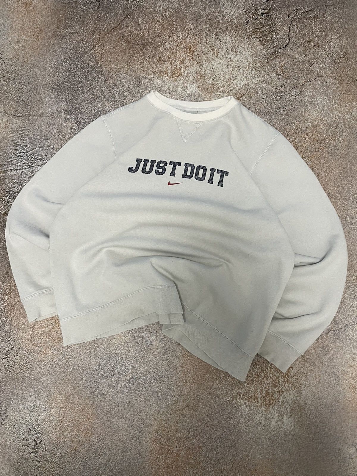 Nike Vintage Nike Center Logo Crew Neck Sweatshirt Size US M / EU 48-50 / 2 - 2 Thumbnail