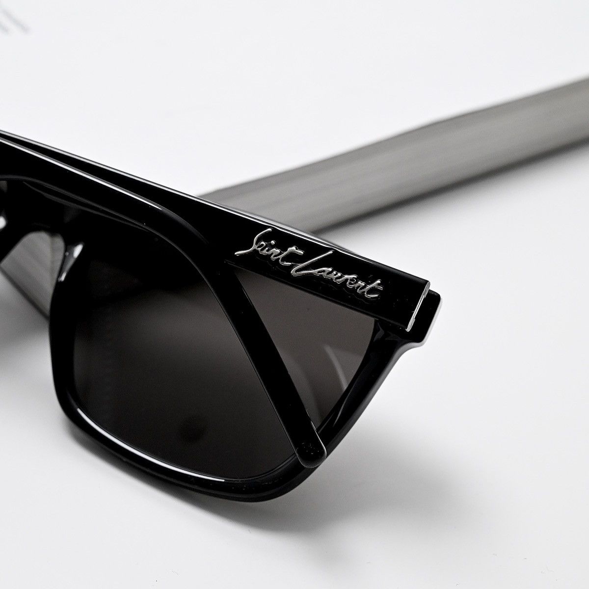 Saint Laurent Paris SANIT LAURENT SL 318 SUNGLASSES Size ONE SIZE - 9 Thumbnail