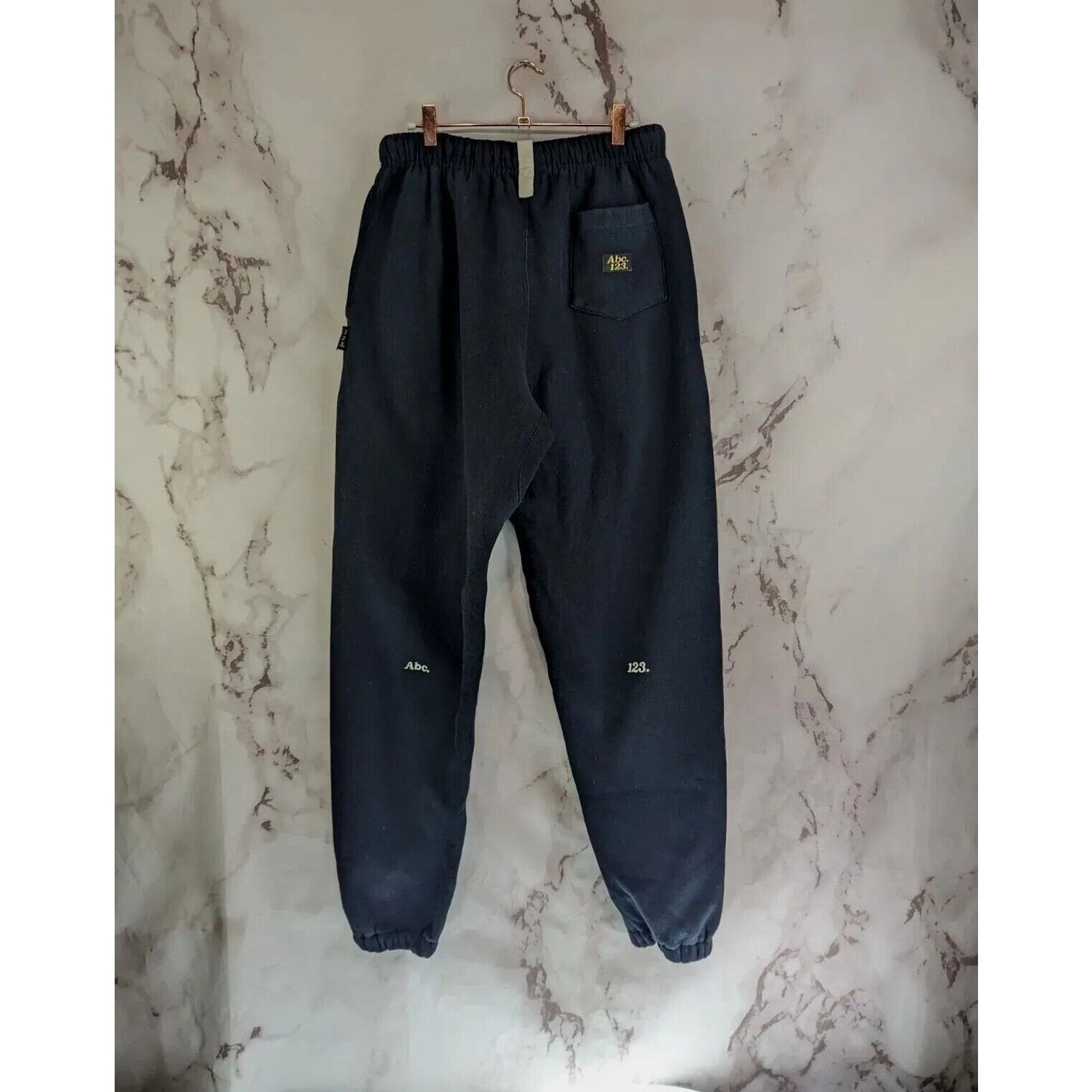 Advisory Board Crystals Advisory Board Crystals Sweatpants Men XL Black ABC Revolve Size US 38 / EU 54 - 1 Thumbnail
