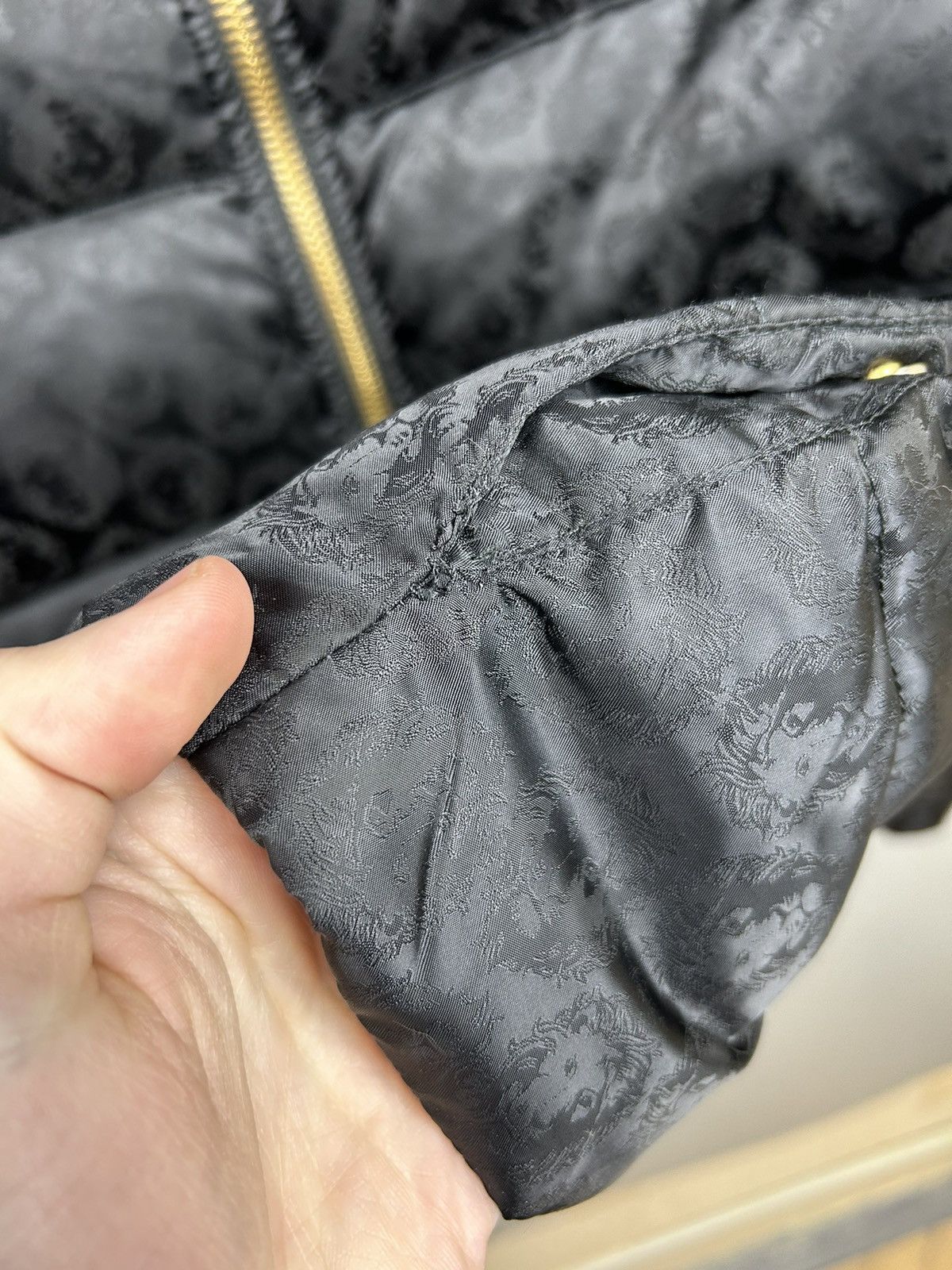 Versace × Versus × Versus Versace Versus Versace Down Jacket Lion Monogram Size US M / EU 48-50 / 2 - 13 Thumbnail