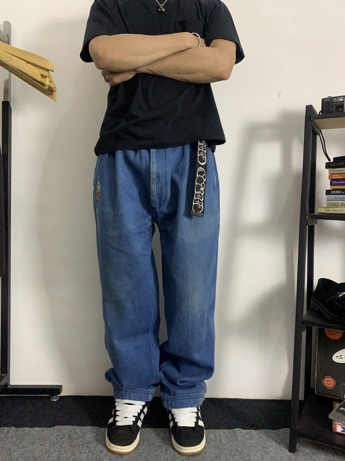 Japanese Brand × Vintage Vintage Blue 'Custome Patch by Squeekk' Baggy Fit Longpants Size US 30 / EU 46 - 3 Thumbnail