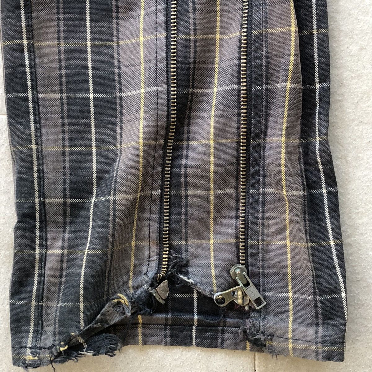 Designer × Japanese Brand Seditionaries punk tartan pants by MILKBOY Size US 32 / EU 48 - 16 Thumbnail