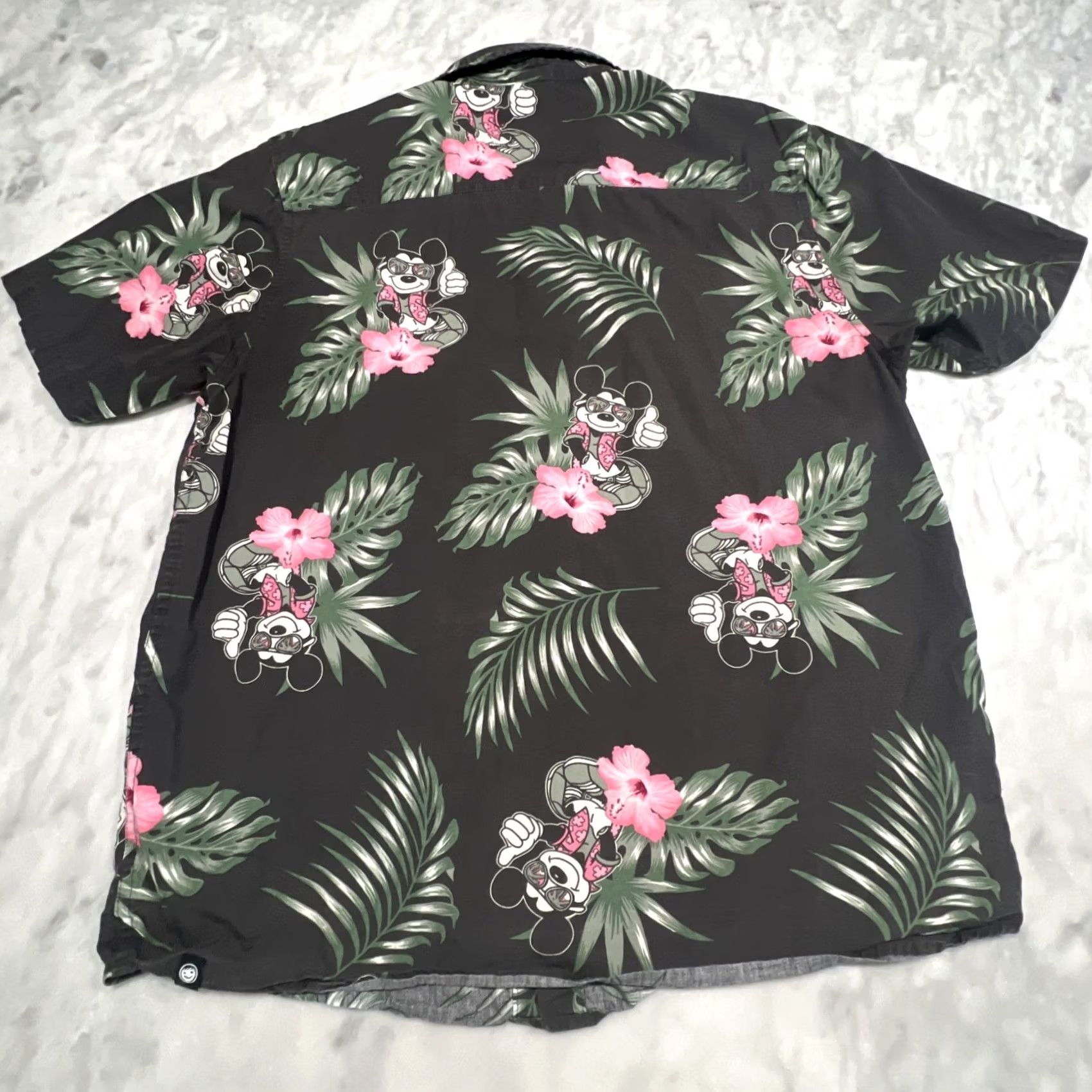 Disney Disney x Neff Button Up Shirt Mens Large Black Hawaiian Floral Mickey Mouse Regular Fit Short Sleeve Cotton Button-Up Women? Size US L / EU 52-54 / 3 - 6 Thumbnail