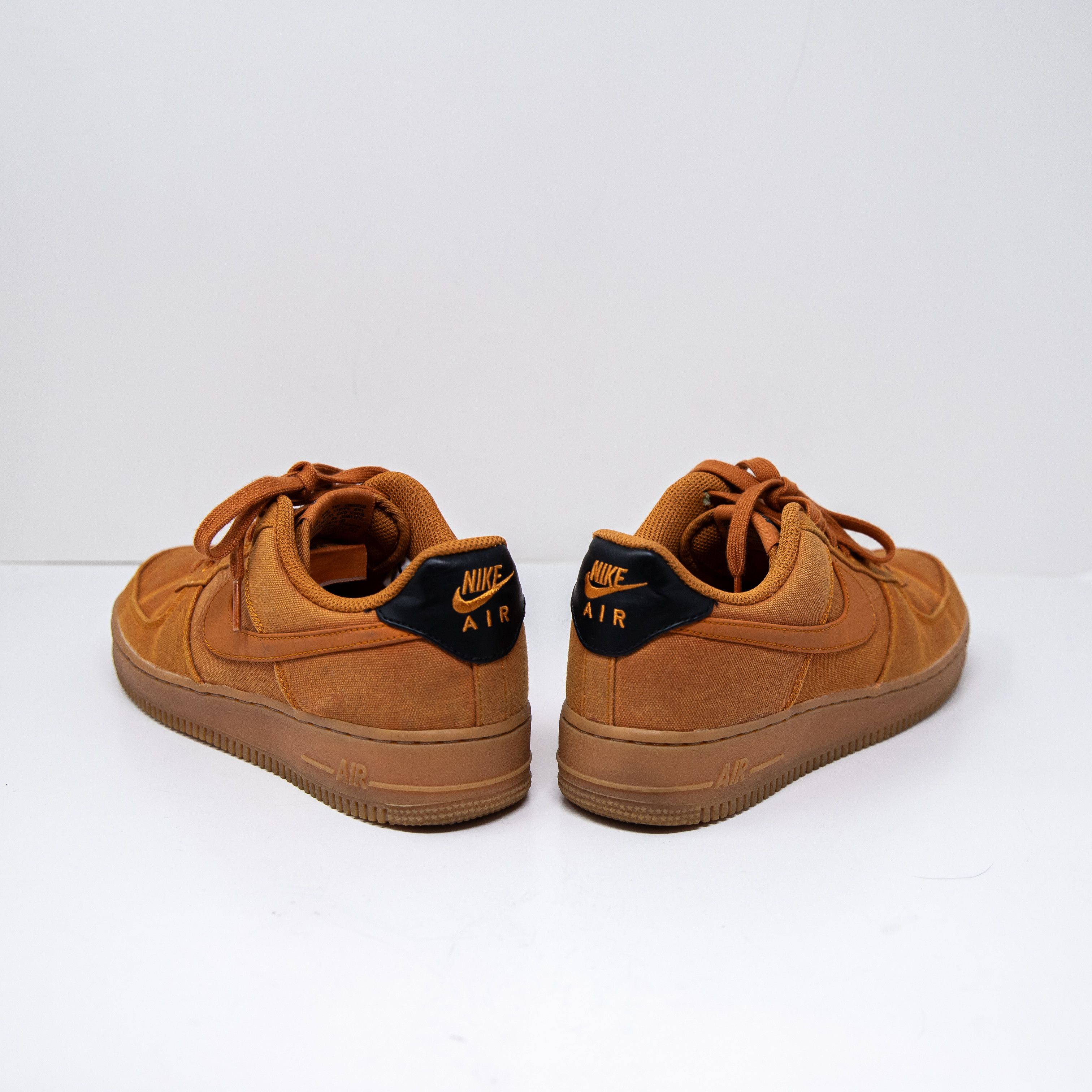 Nike Nike Women's Air Force 1 Low '07 Monarch Size US 7 / IT 37 - 3 Thumbnail