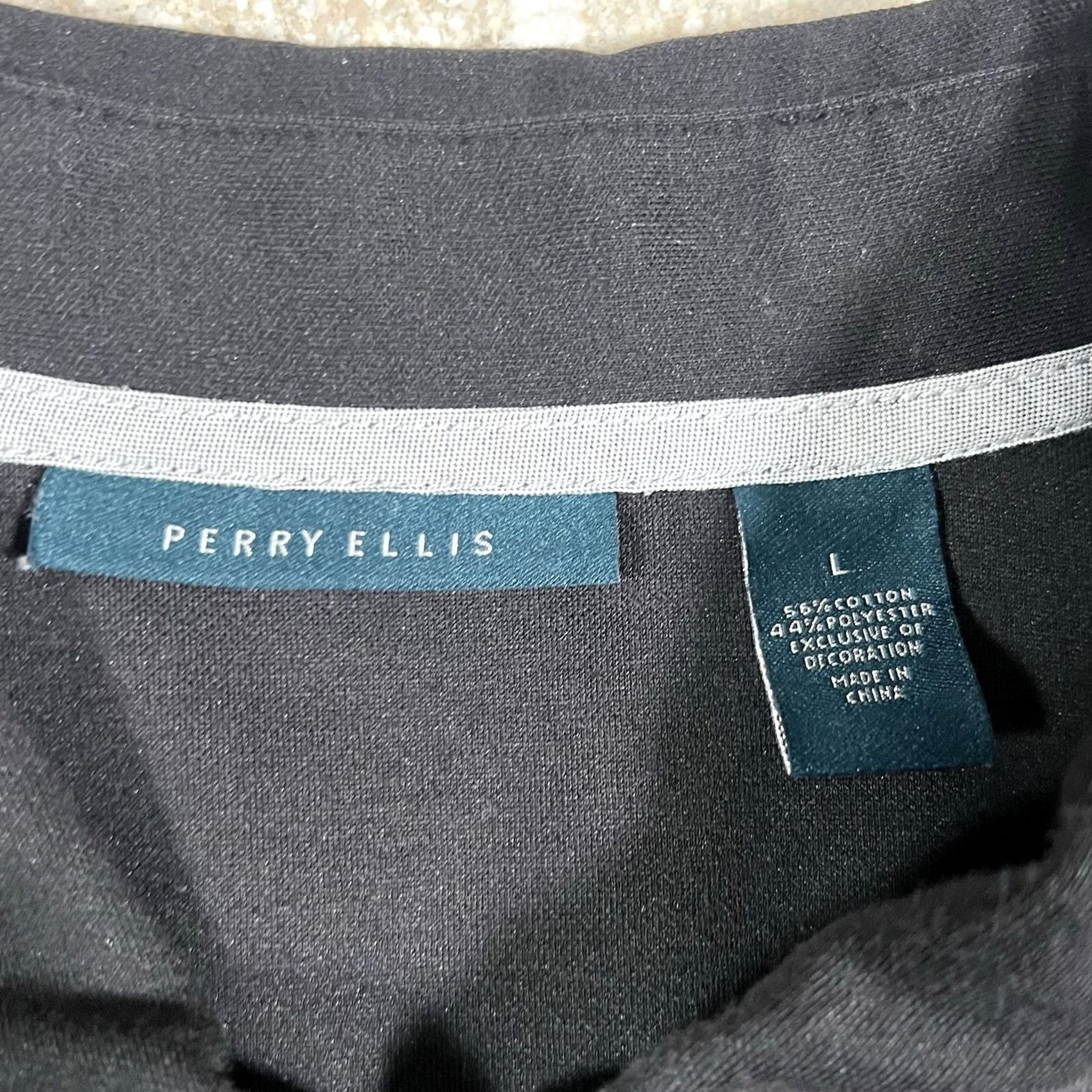 Perry Ellis Perry Ellis Polo Shirt 1/4 Zip Black L Mens Polyester EUC Size US L / EU 52-54 / 3 - 4 Thumbnail