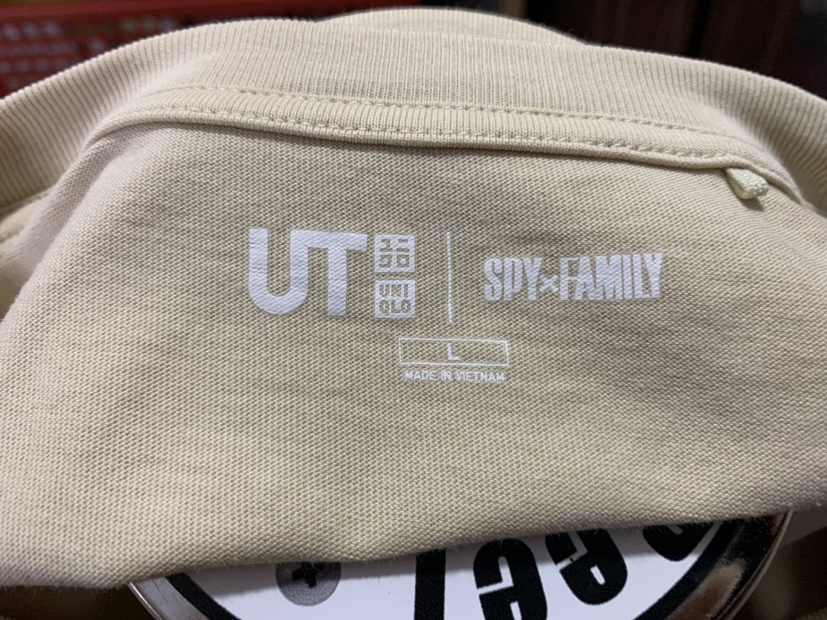 Anime Uniclo Spy x Family UT Anya T-shirt Size US L / EU 52-54 / 3 - 6 Thumbnail