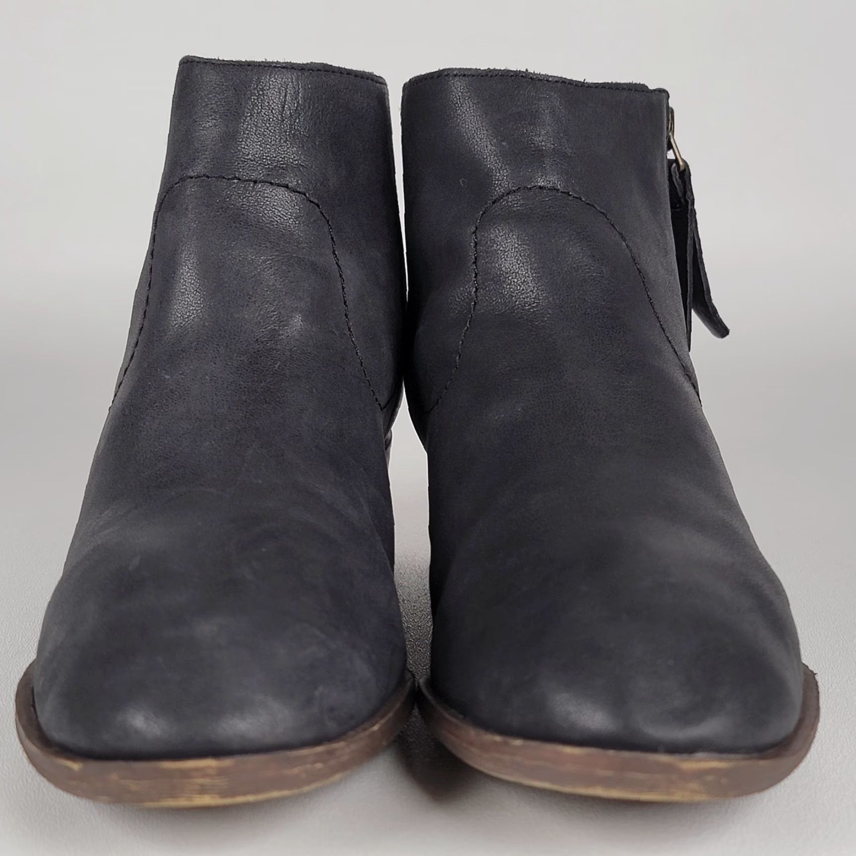 Lucky Brand Lucky Brand Women Bootie Charcoal Black Leather Side Zip Ankle 6.5 M Black Boots Menus? Size US 7 / IT 37 - 2 Thumbnail