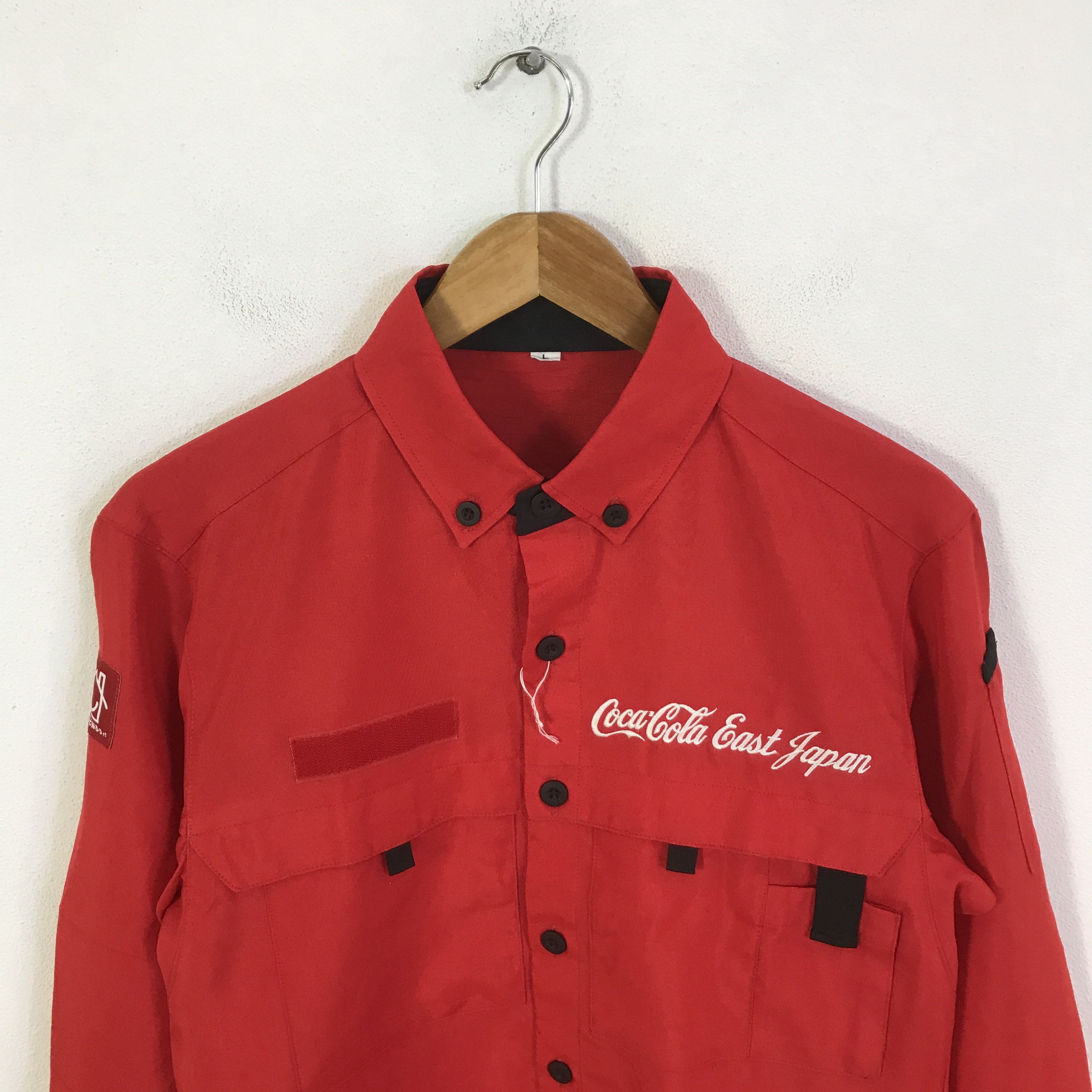 Coca Cola cola cola japan east japan button up shirt K117B3 Size US L / EU 52-54 / 3 - 3 Thumbnail