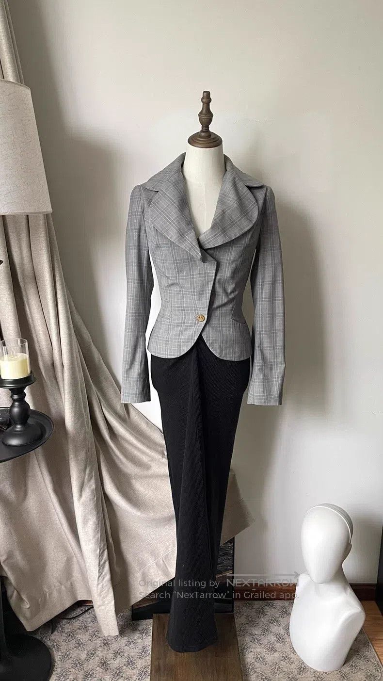 Vivienne Westwood Vivienne Westwood Gray plaid heart-shaped collar blazer Size S / US 4 / IT 40 - 4 Thumbnail