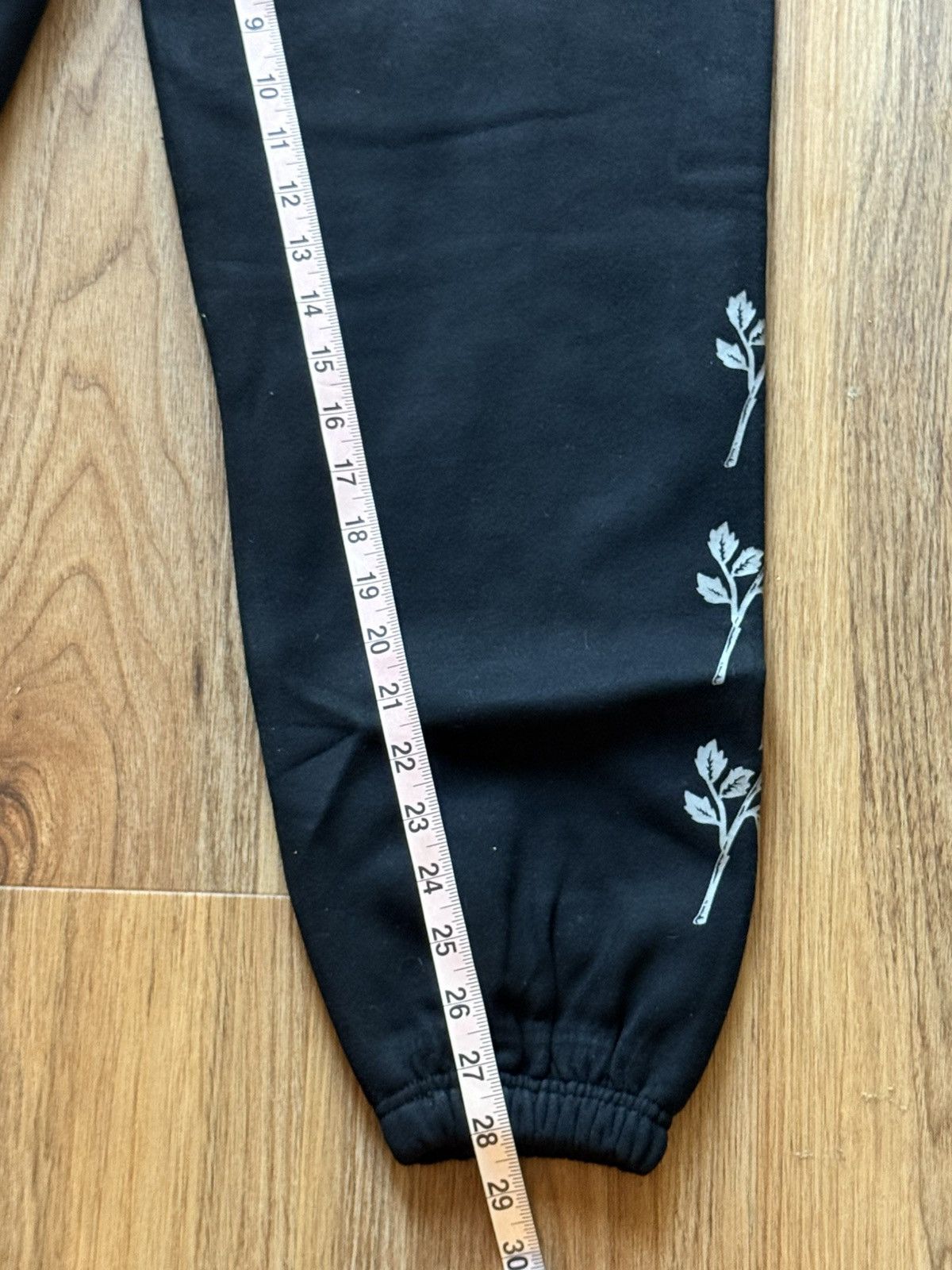 Civil Regime Civil Regime “Roses never Die “ medium sweatpants joggers Size US 32 / EU 48 - 5 Thumbnail
