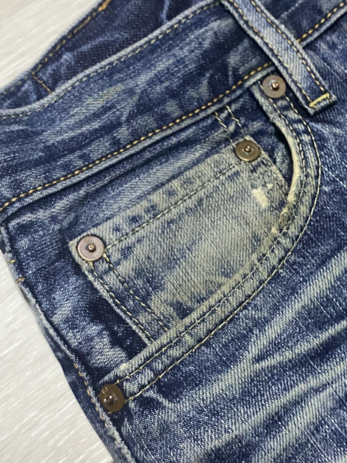 Undercover × Uniqlo Vintage Uniqlo S002 Mud Wash Whisker Distressed Loose Jeans Size US 32 / EU 48 - 9 Thumbnail
