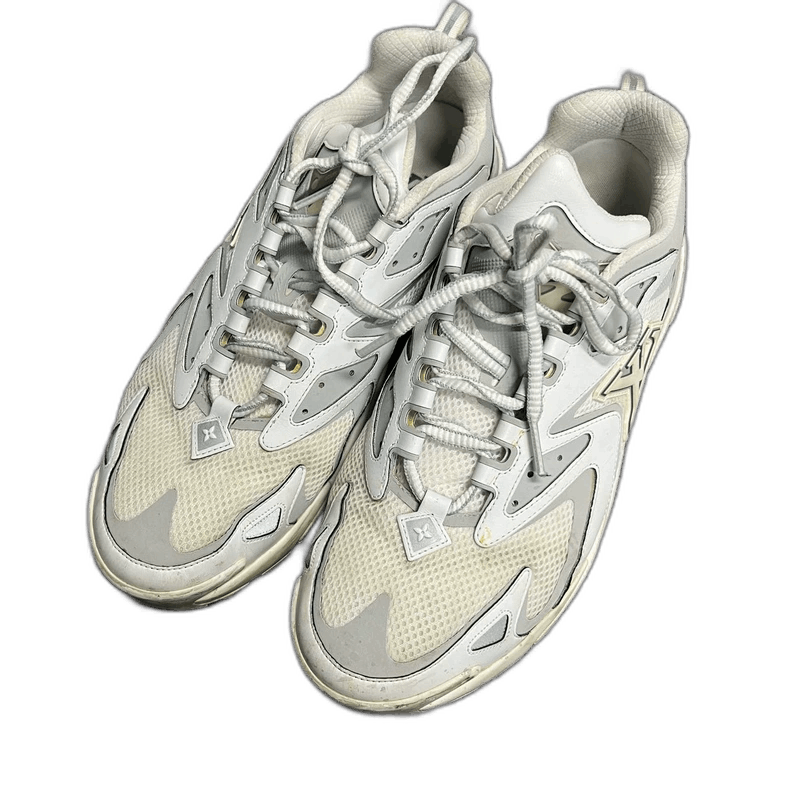 Louis Vuitton Louis Vuitton Runner Tatic Low Top Sneakers Size US 8.5 / EU 41-42 - 1 Thumbnail