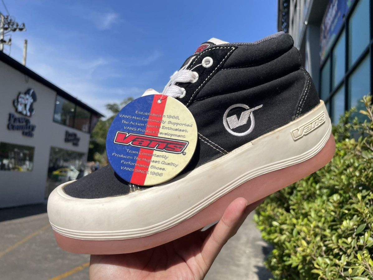 Vans Vintage VANS CHUCKY CANVAS HI V6346 Made in Korea Size US 9.5 / EU 42-43 - 2 Thumbnail
