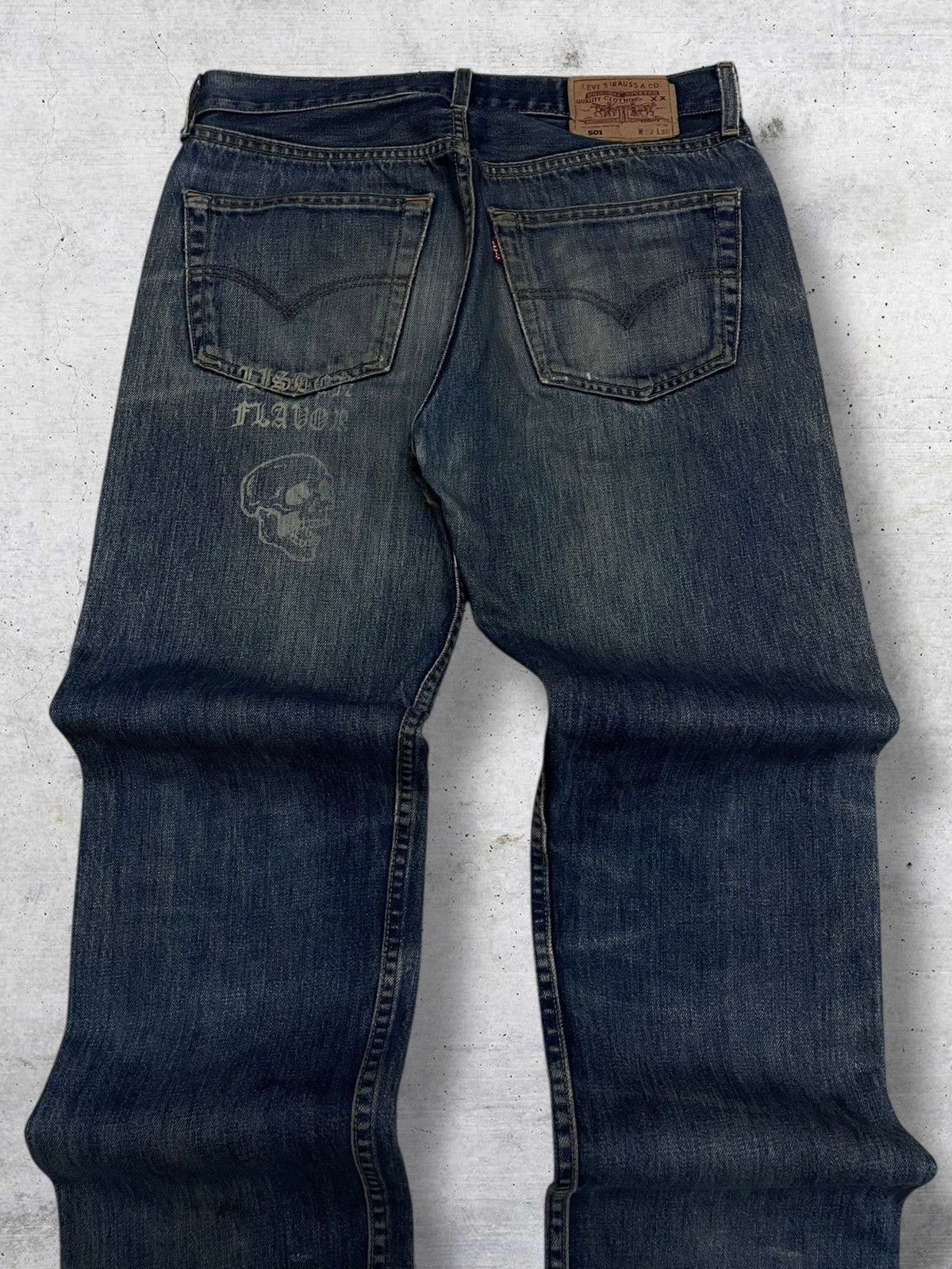 Levi's Vintage Clothing RARE 501 LEVIS 90S DESIGNER SKULL RIPPED FRAYING OG DENIM Size US 31 - 12 Thumbnail