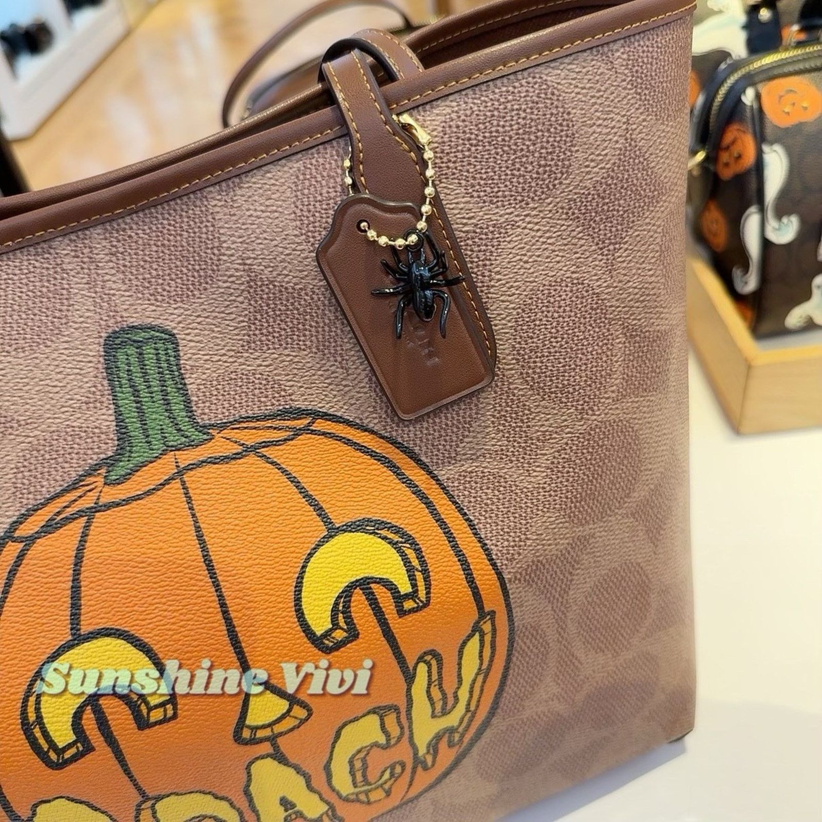 Coach NWT Coach City Tote Bag Halloween CCE70 Gold/Tan 2025 Size ONE SIZE - 3 Thumbnail
