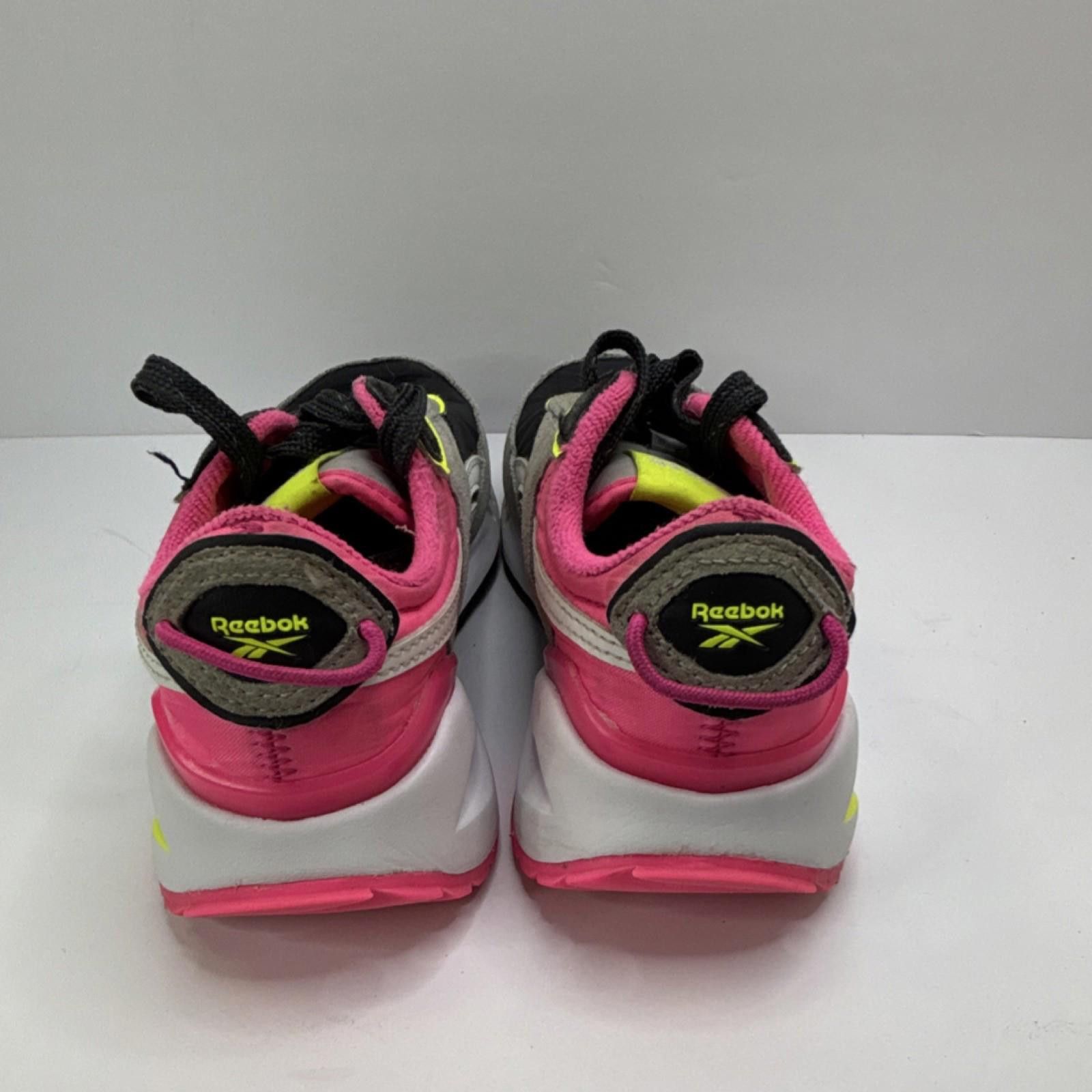 Reebok Reebok Girls' Lace Up Low Top Sneakers size 13 kids Size US 12 / IT 42 - 8 Thumbnail