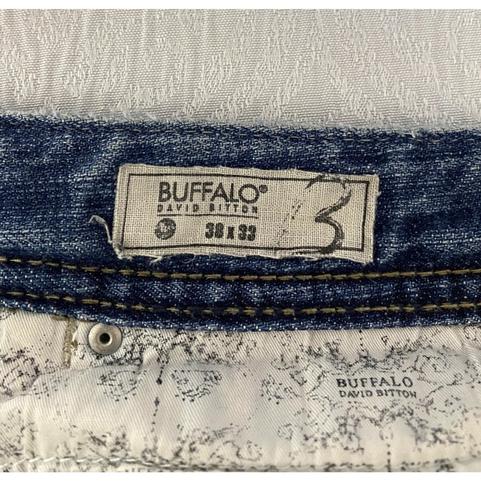 Buffalo David Bitton Buffalo David Bitton Jeans Mens 38x32 Blue Wash Straight Leg Embroidered Denim Jeans - 5-Pocket Logo Back Pocket Size US 38 / EU 54 - 6 Thumbnail