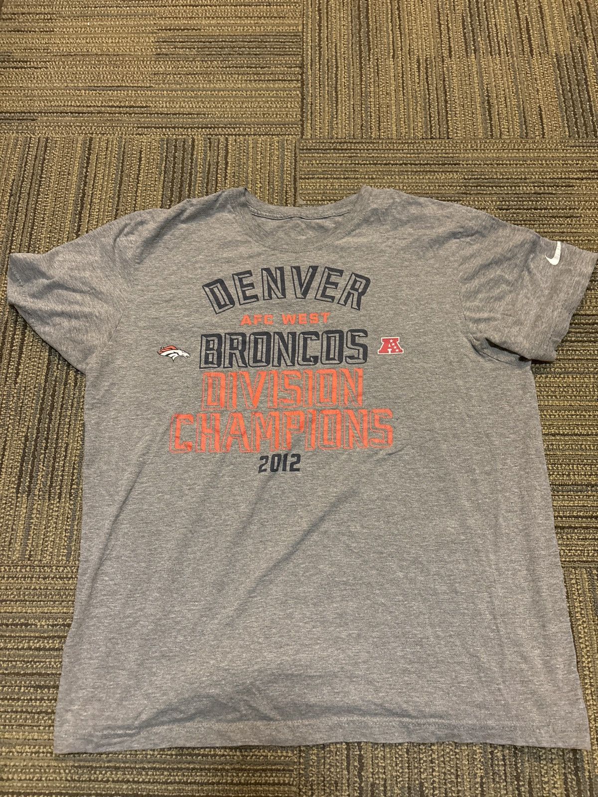 NFL × Vintage Vintage Denver Broncos AFC Champions Tee 2012 Size US XL / EU 56 / 4 - 1 Thumbnail