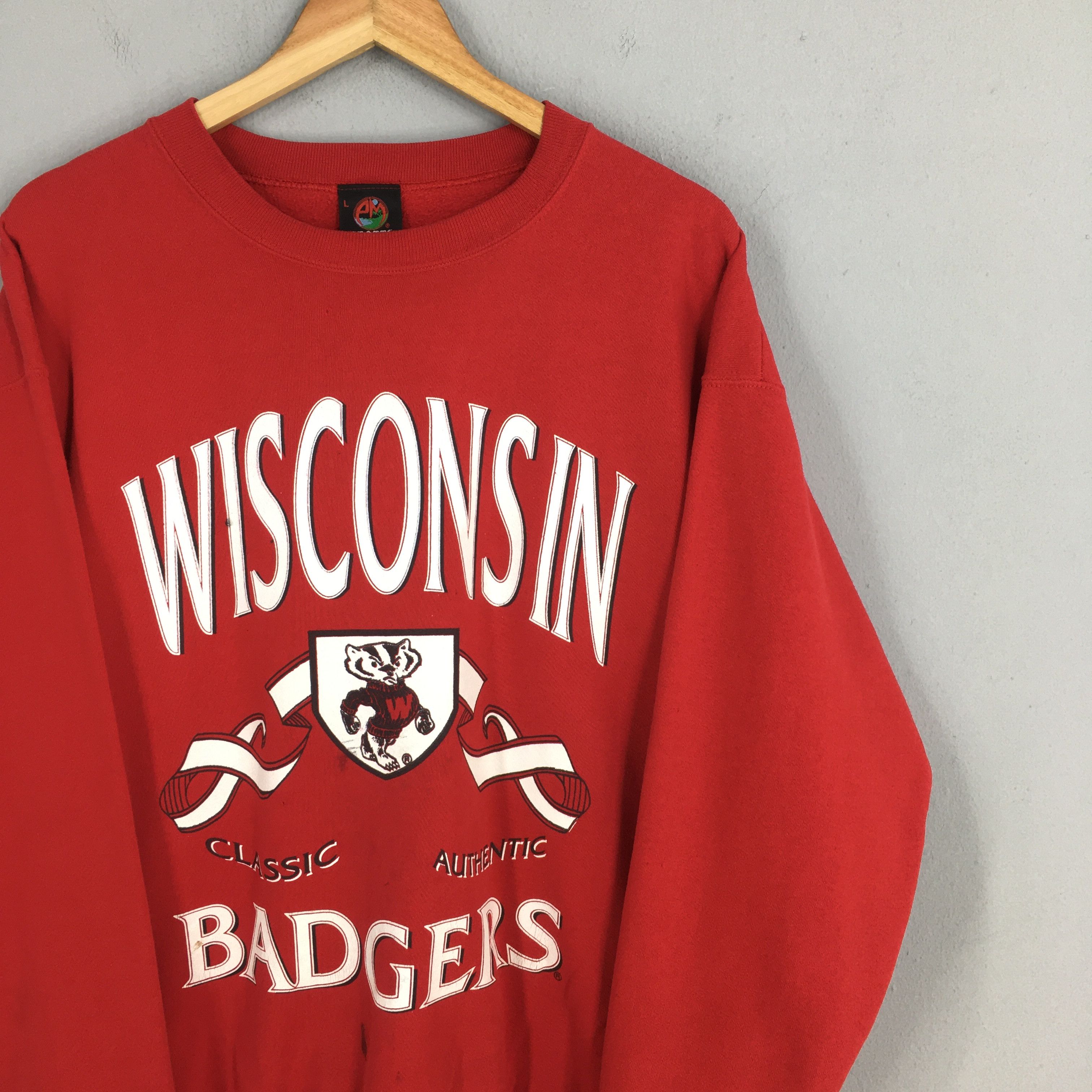 NCAA Vintage Wisconsin Badgers NCAA Red Sweatshirt Large Size US L / EU 52-54 / 3 - 2 Thumbnail