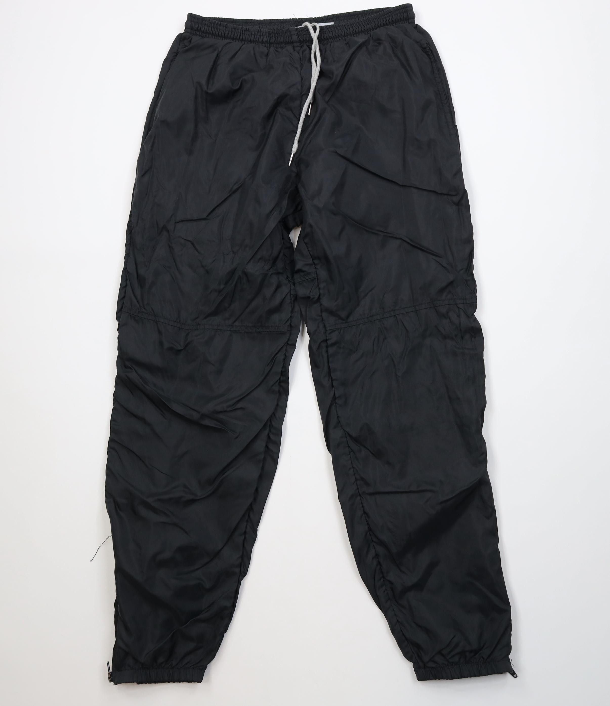 Vintage Vintage 90s Streetwear Windbreaker Joggers Pants USA Black Size US 34 / EU 50 - 1 Thumbnail