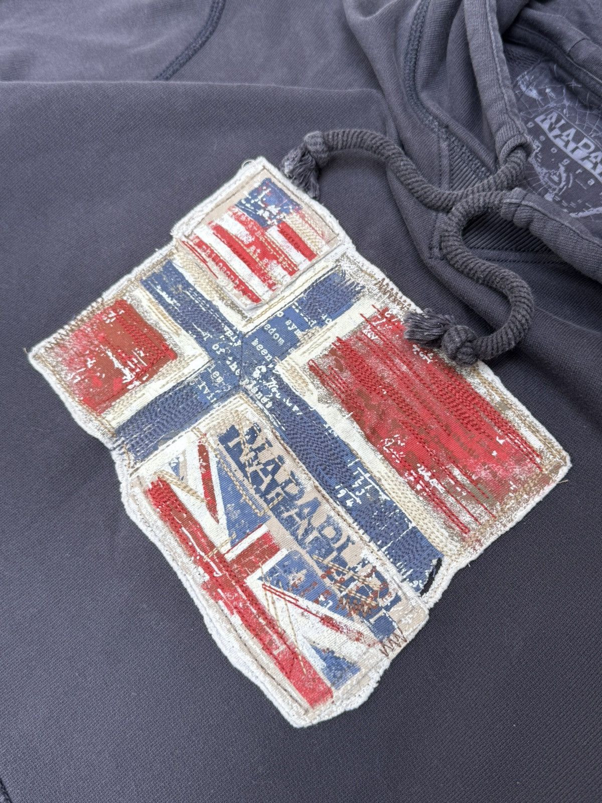 Napapijri VINTAGE NAPAPIJRI FLAG HOODIE Size US S / EU 44-46 / 1 - 9 Thumbnail