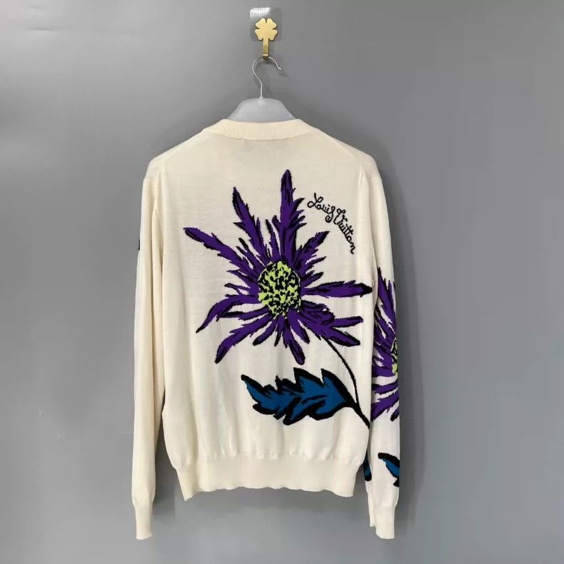 Louis Vuitton louis vuitton White thistle floral sweater 2501-Nextarrow Size US S / EU 44-46 / 1 - 2 Thumbnail