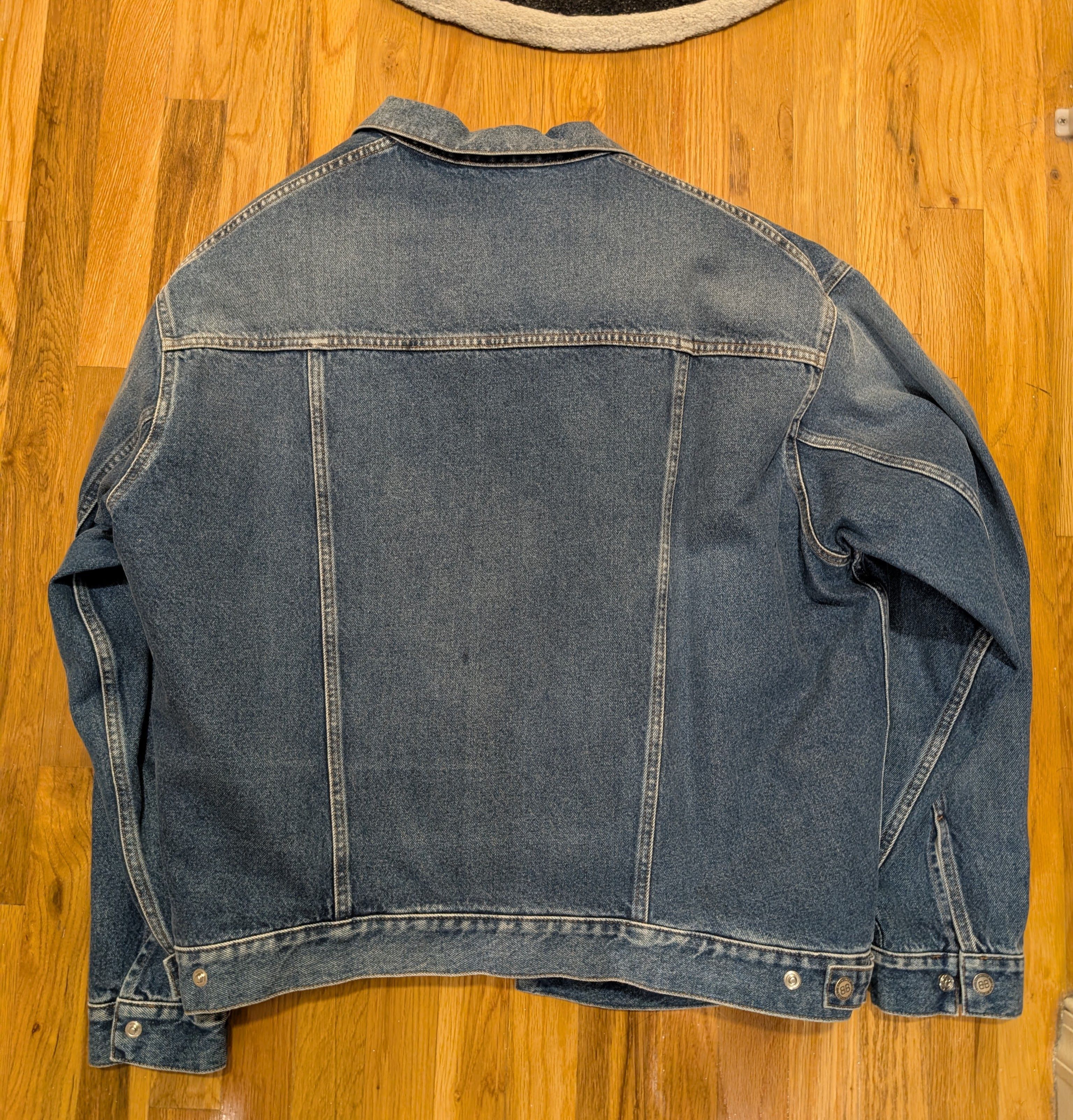 Balenciaga Balenciaga FW18 Oversized Denim Blue Fur Jacket Size US S / EU 44-46 / 1 - 5 Thumbnail