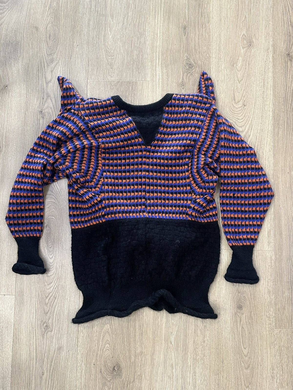 Bernhard Willhelm Bernhard Willhelm 2006 attached scarf sweater Size US M / EU 48-50 / 2 - 6 Thumbnail