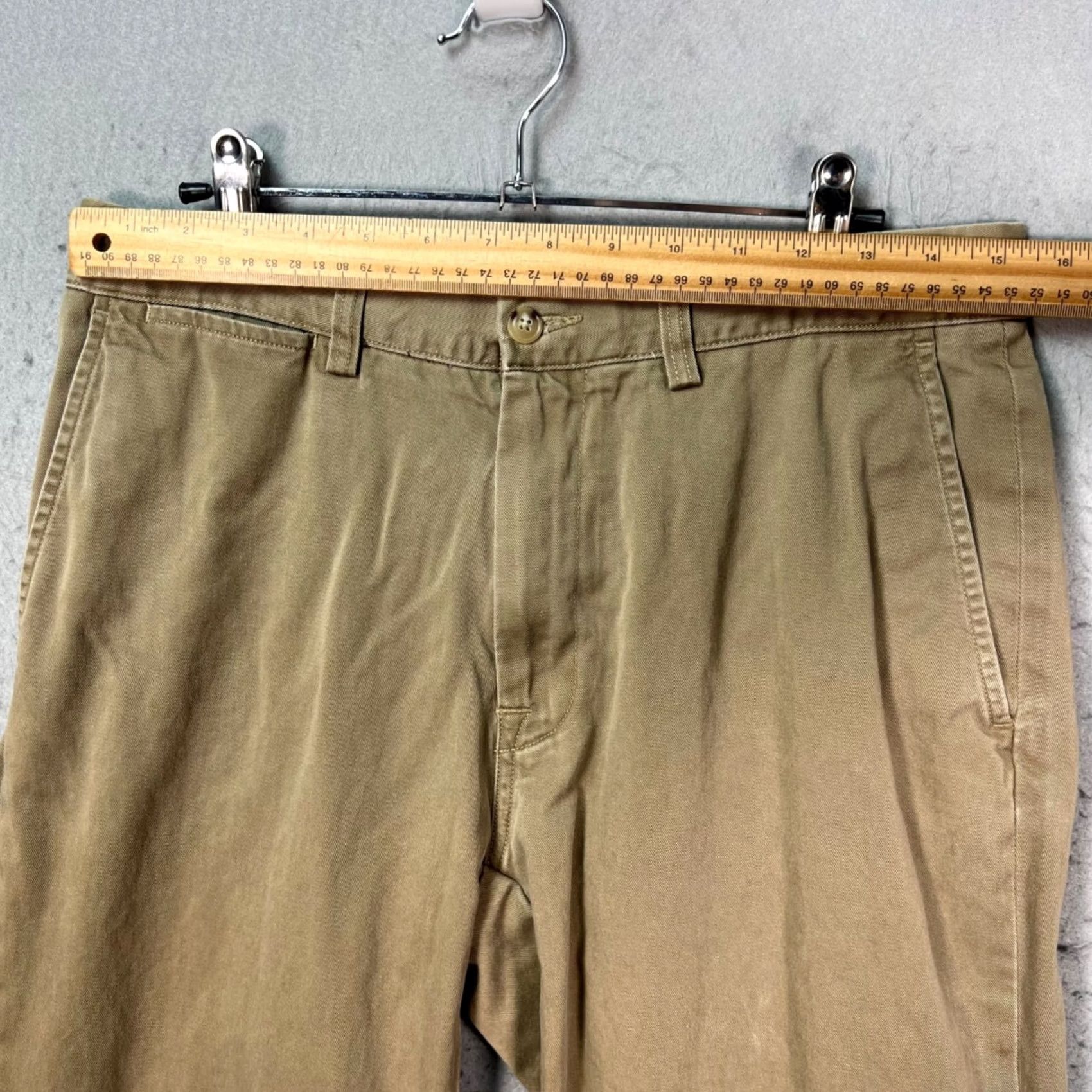Polo Ralph Lauren Polo Ralph Lauren Mens Chino Pants 32x28 Classic Fit Khaki 100% Cotton Beige Straight Front Pockets Slit Pocket Size US XS / EU 42 / 0 - 7 Thumbnail