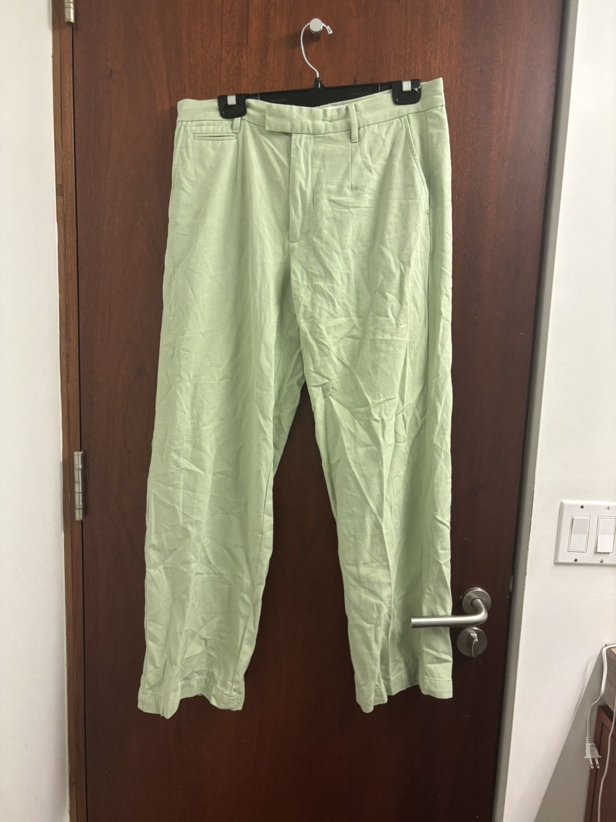 SS/22 Nice pants in pale mint pistachio light green