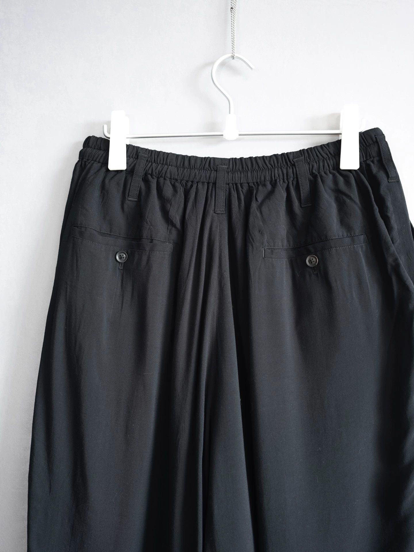 Yohji Yamamoto Yohji Yamamoto 24SS Pleated Rayon Wide Trousers Size 3 Size US 34 / EU 50 - 5 Thumbnail