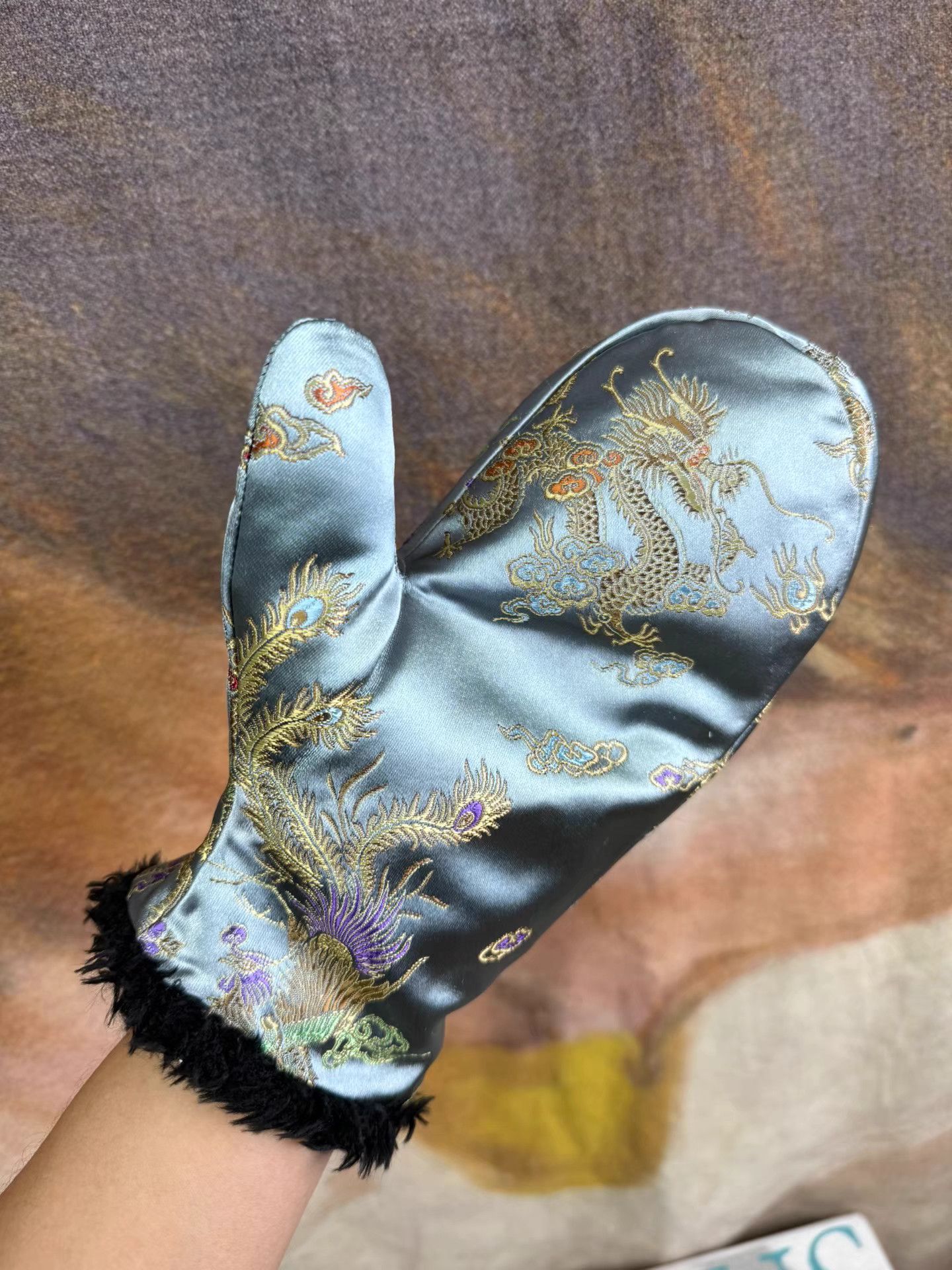 Undercover UNDERCOVER Court Dragon & Phoenix Embroidered Gloves K20 Size ONE SIZE - 7 Thumbnail